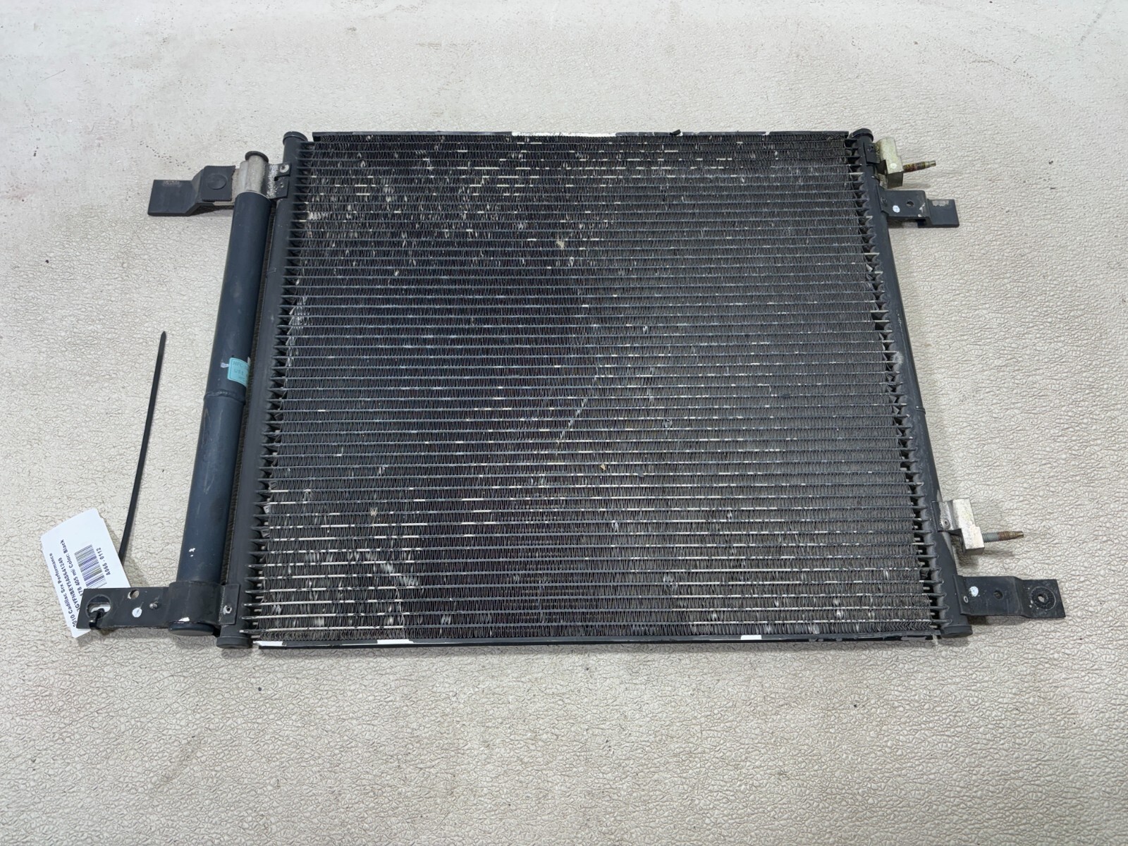 2010 - 2016 Cadillac Srx Air Conditioning Condenser Radiator Black Oem 20818742