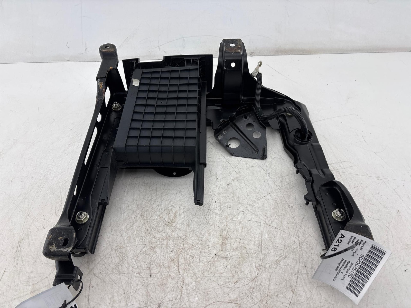05-10 Porsche Cayenne Front Right Passenger Side Seat Frame Track OEM