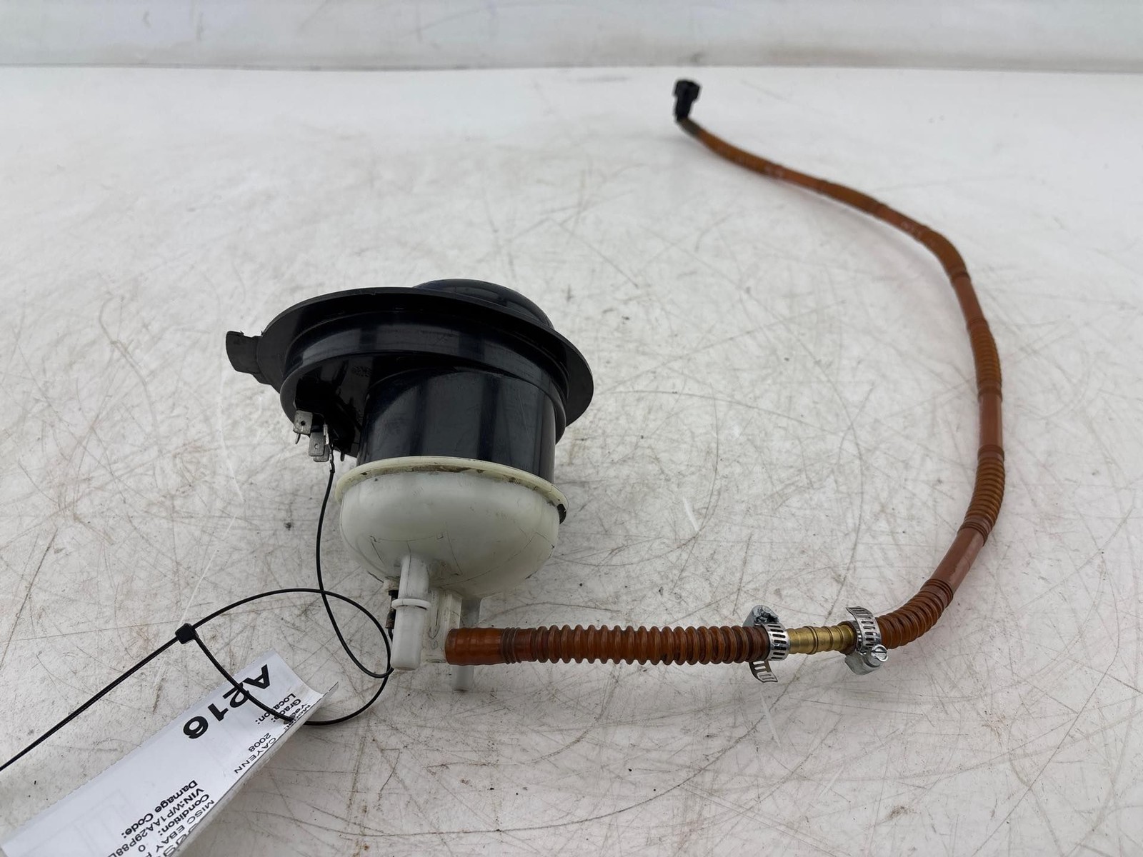 2008-2010 Porsche Cayenne 3.6L Rear Gas Tank Fuel Pump Filter Unit OEM