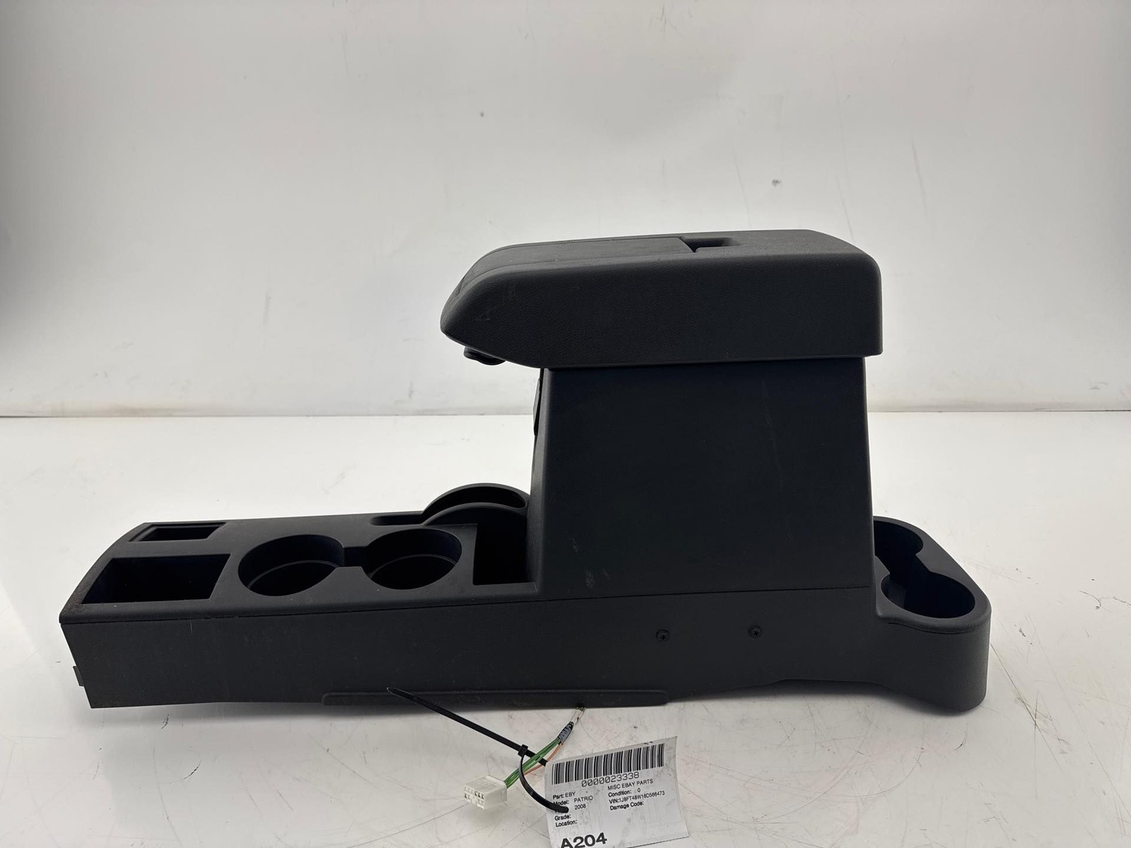 2007-2008 Jeep Patriot Center Console Assembly Cup Holder Armrest Storage OEM