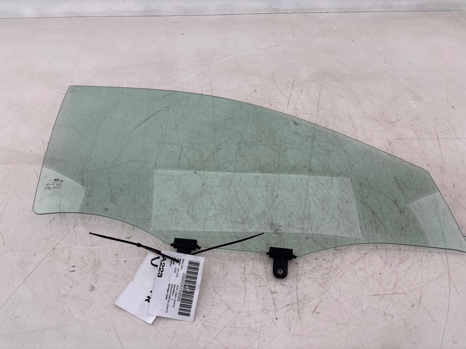 2019-2021 Hyundai Veloster N Front Right Door Window Glass OEM