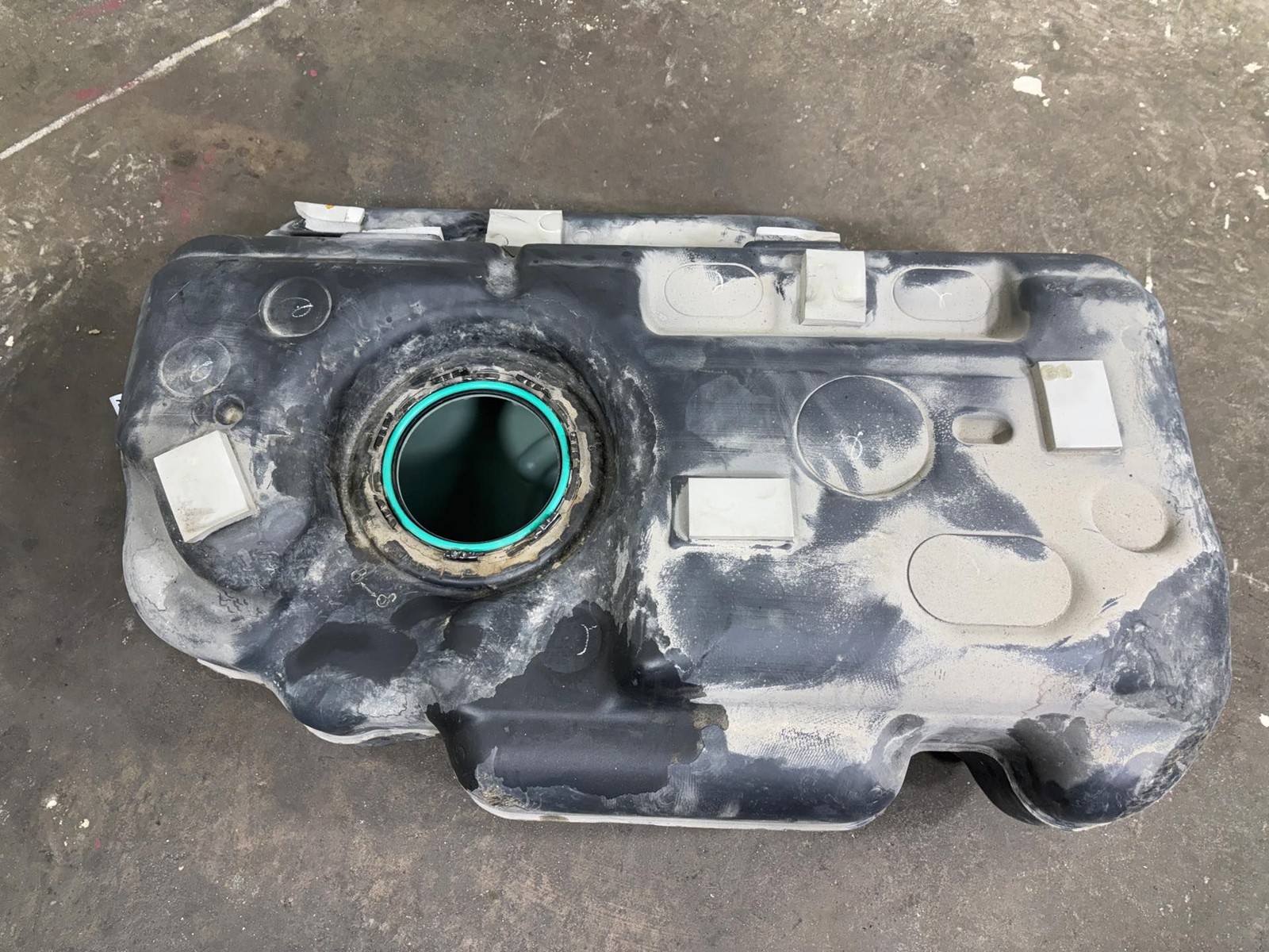 2017 - 2025 Chrysler Pacifica FWD 3.6L Fuel Gas Tank Reservoir OEM