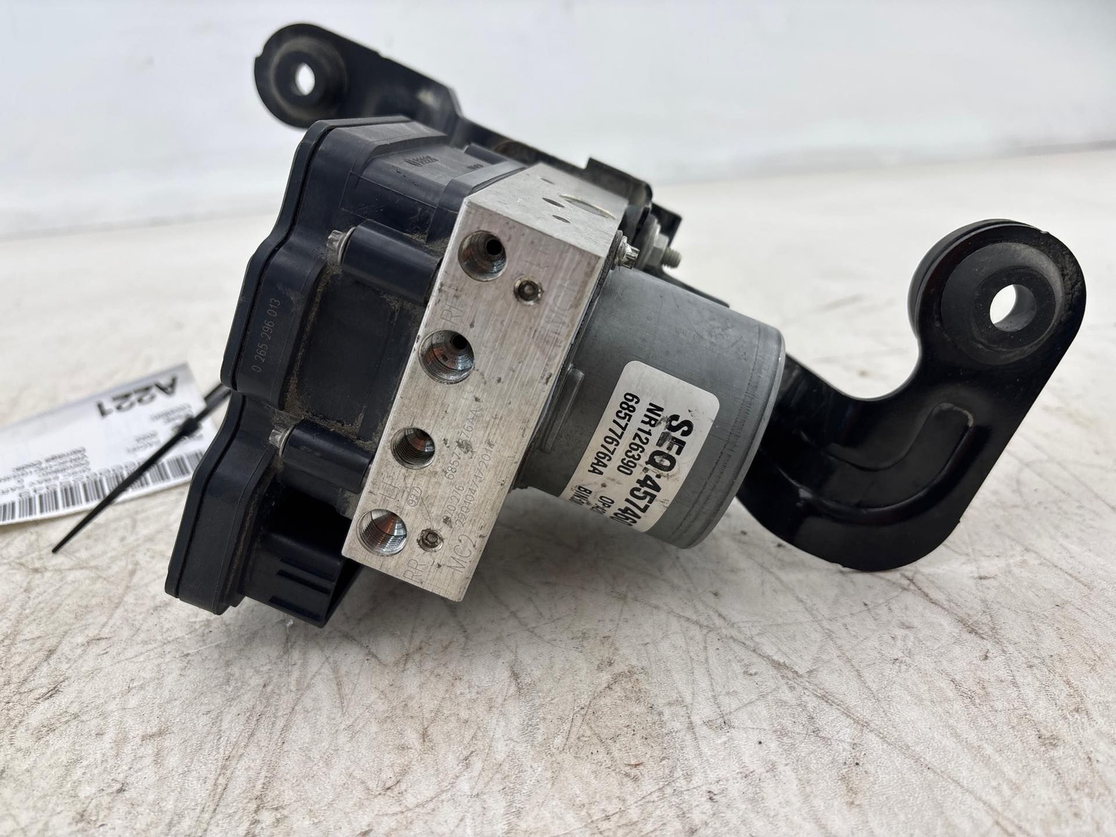 2020 - 2022 Chrysler Pacifica ABS Anti Lock Brake Pump Control Module Unit OEM