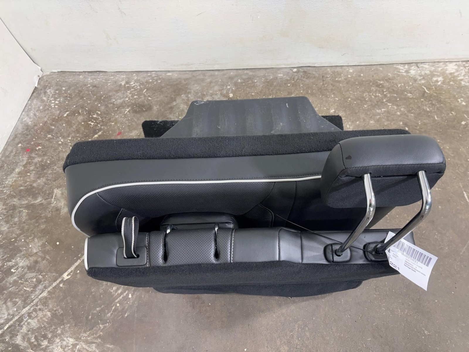 2017 - 2024 Chrysler Pacifica Rear Lefr 3rd Row Seat Assembly OEM