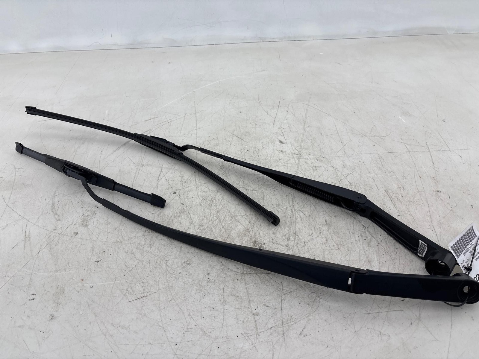 2019-2022 Hyundai Veloster N Front Right & Left Windshield Wiper Arm OEM