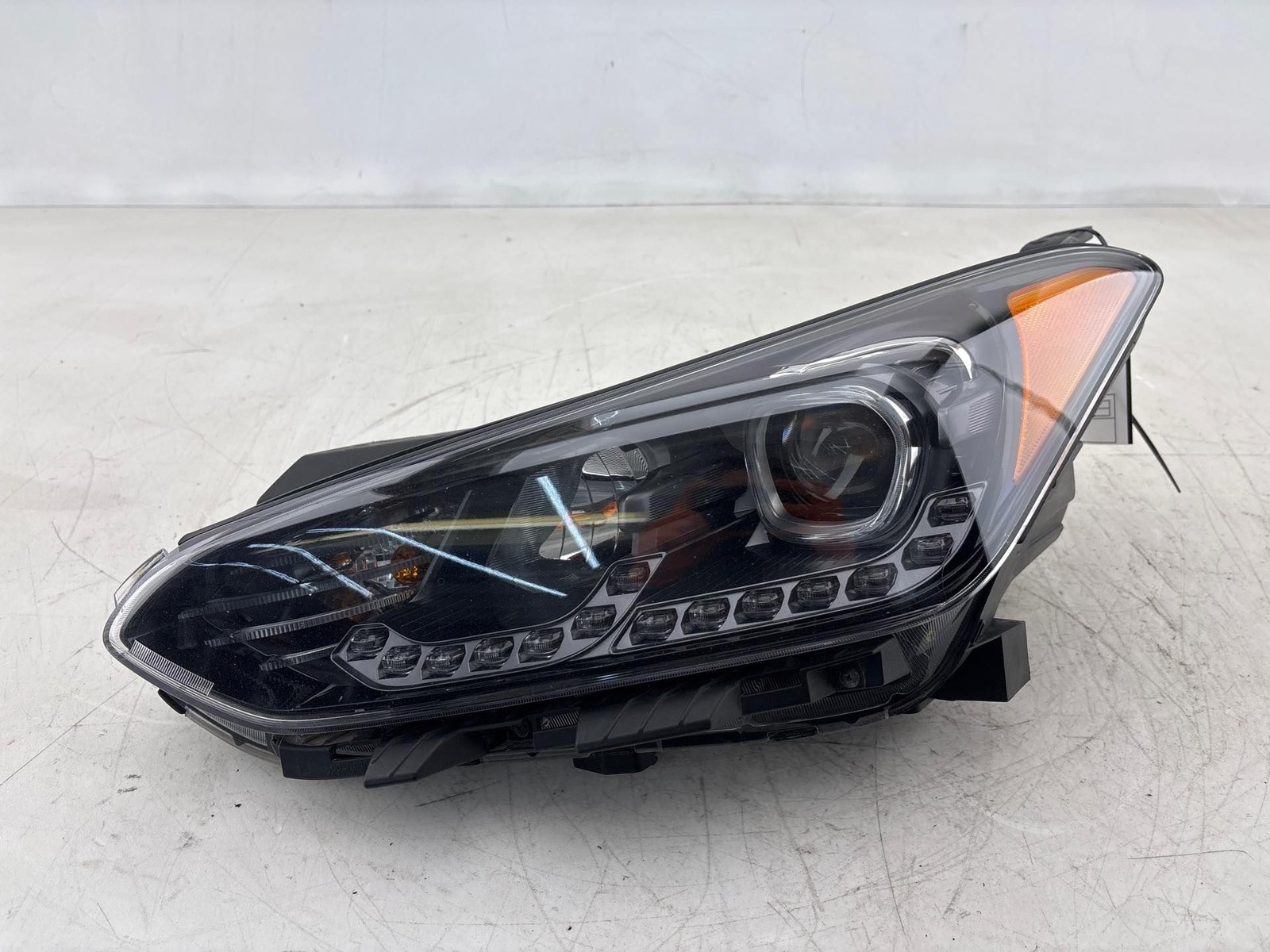 2019-2022 Hyundai Veloster N Front Left Headlight Assembly OEM 92101-J3140