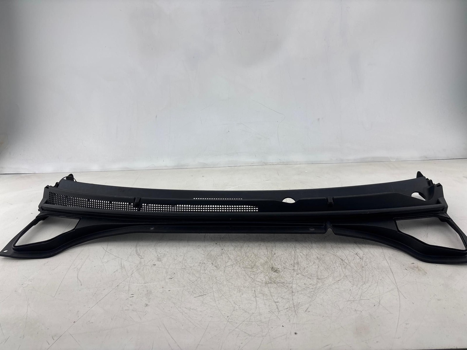 2019-2021 Hyundai Veloster N Windshield Wiper Cowl Panel Vent OEM 86150-K9000