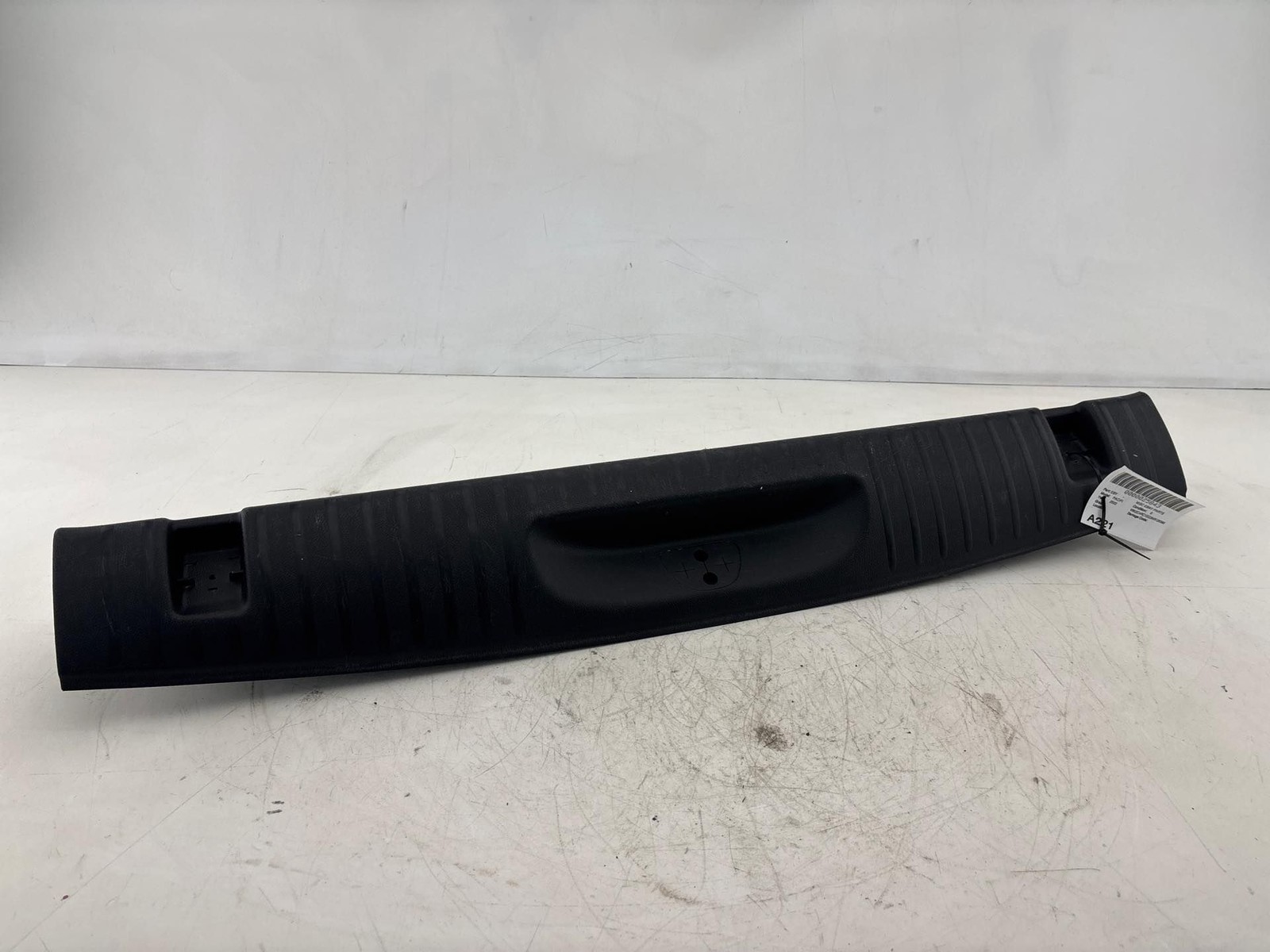 2017 - 2025 Chrysler Pacifica Rear Liftgate Sill Scuff Plate Trim Cover OEM