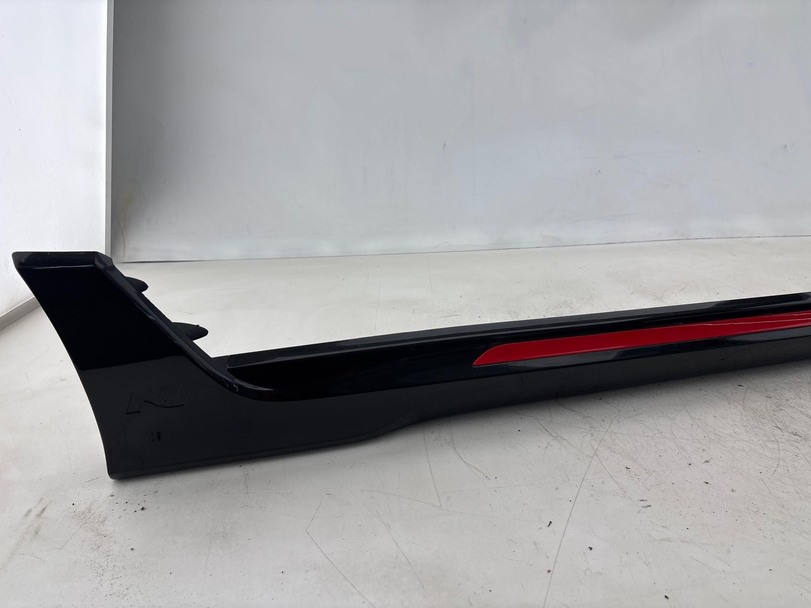 2019-2021 Hyundai Veloster N Right Rocker Panel Moulding OEM 87752-K9000