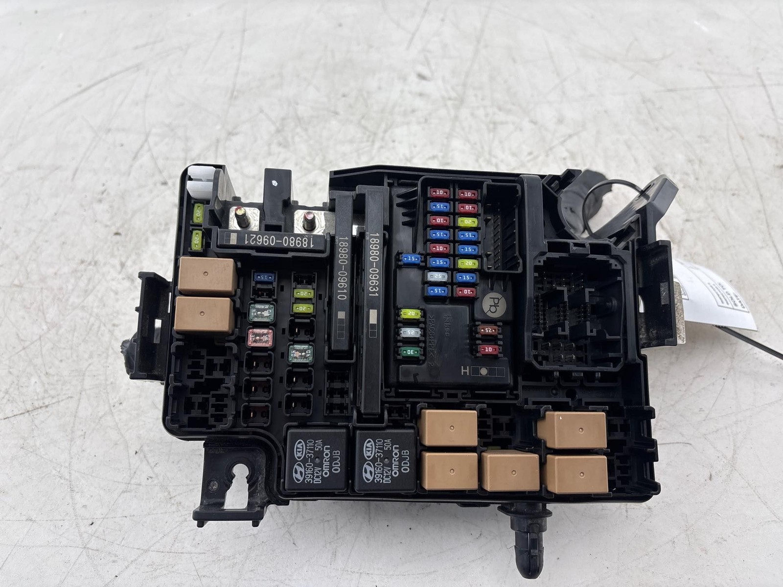 2019-2021 Hyundai Veloster N 2.0L Engine Fuse Box OEM