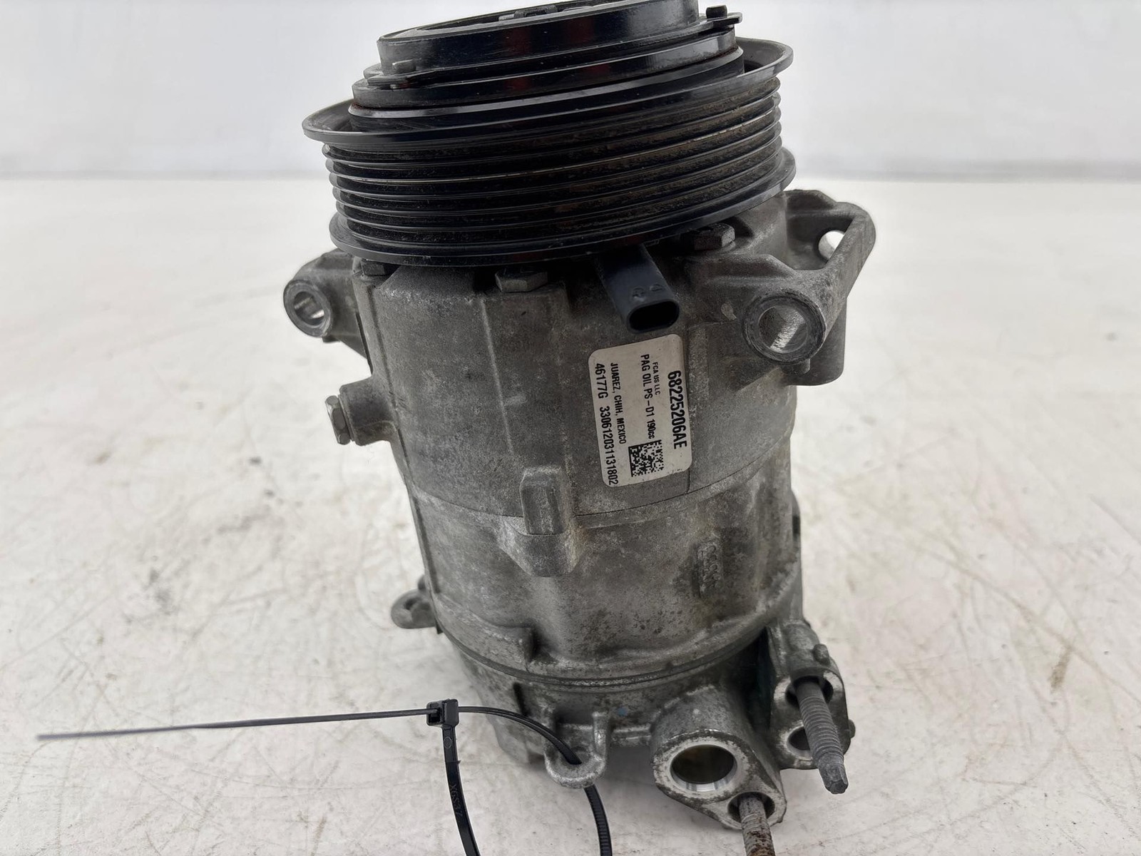 2017 - 2025 Chrysler Pacifica A/C Air Conditioner Compressor OEM