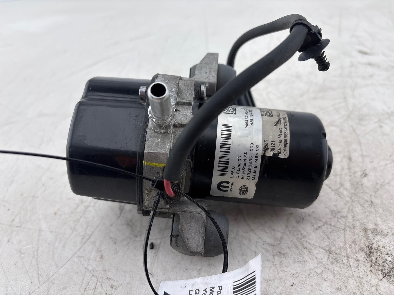 2020 - 2025 Chrysler Pacifica 3.6L FWD Power Brake Booster Air Vacuum Pump OEM