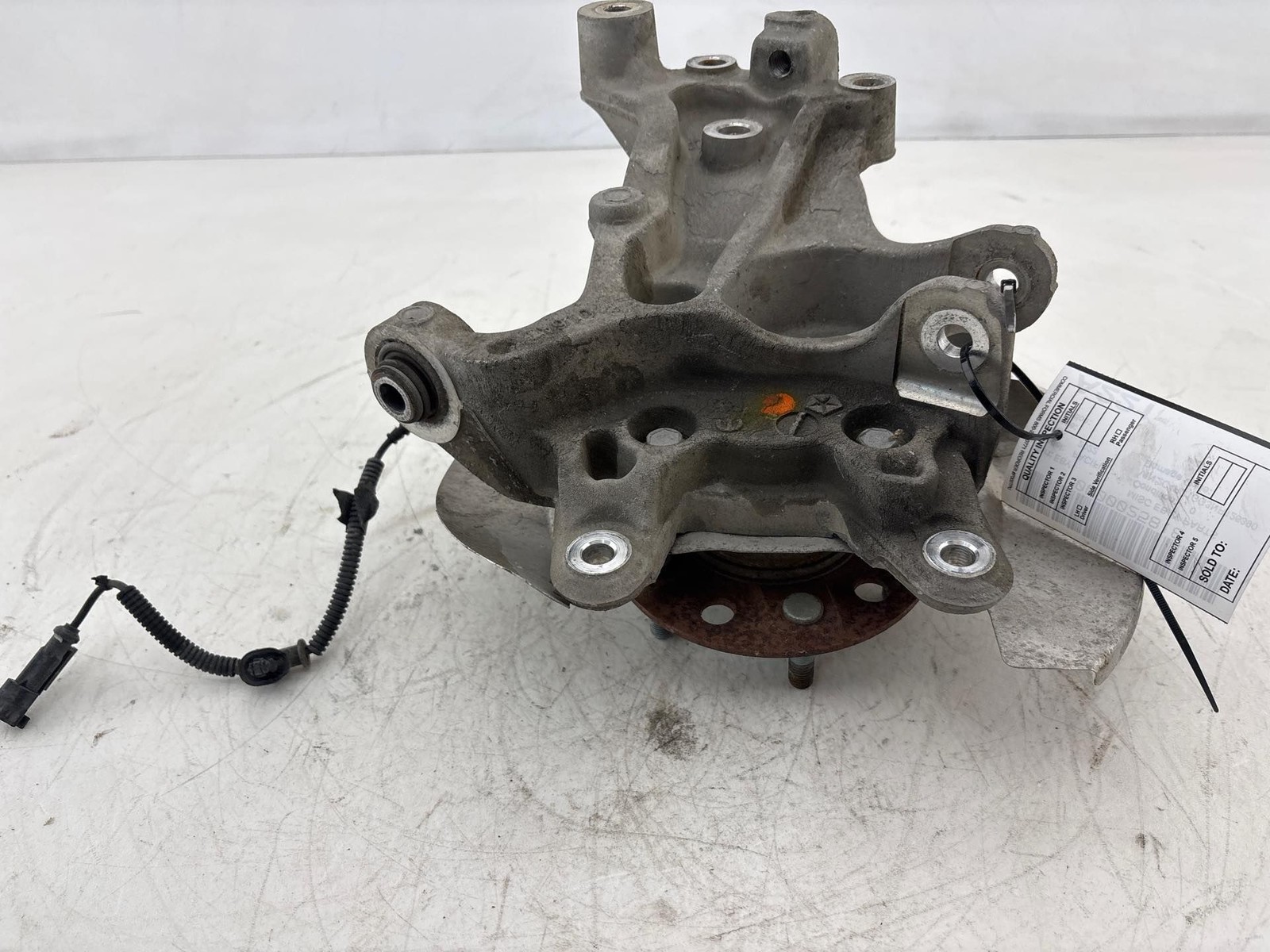 2017-2025 Chrysler Pacifica FWD Rear Right Side Spindle Knuckle & Wheel Hub OEM