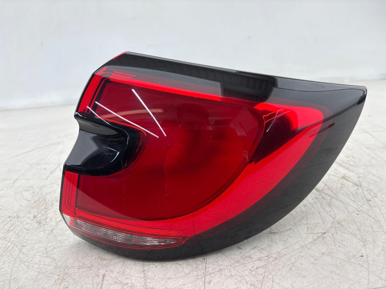 2021 - 2025 Chrysler Pacifica Rear Right Side Outer Tail Light Led Lamp OEM