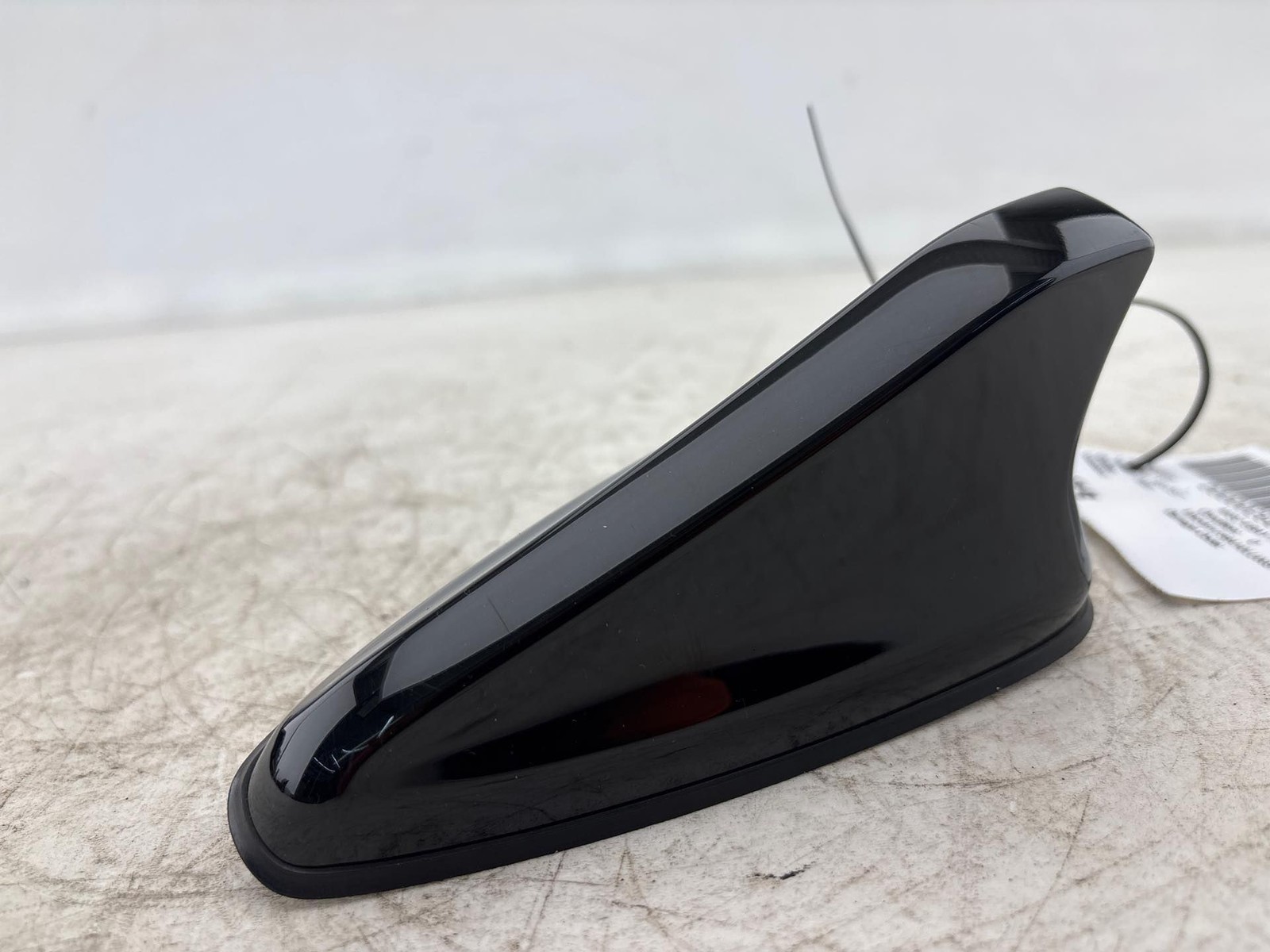2019-2022 Hyundai Veloster Roof Shark Fin Combination Radio Antenna OEM