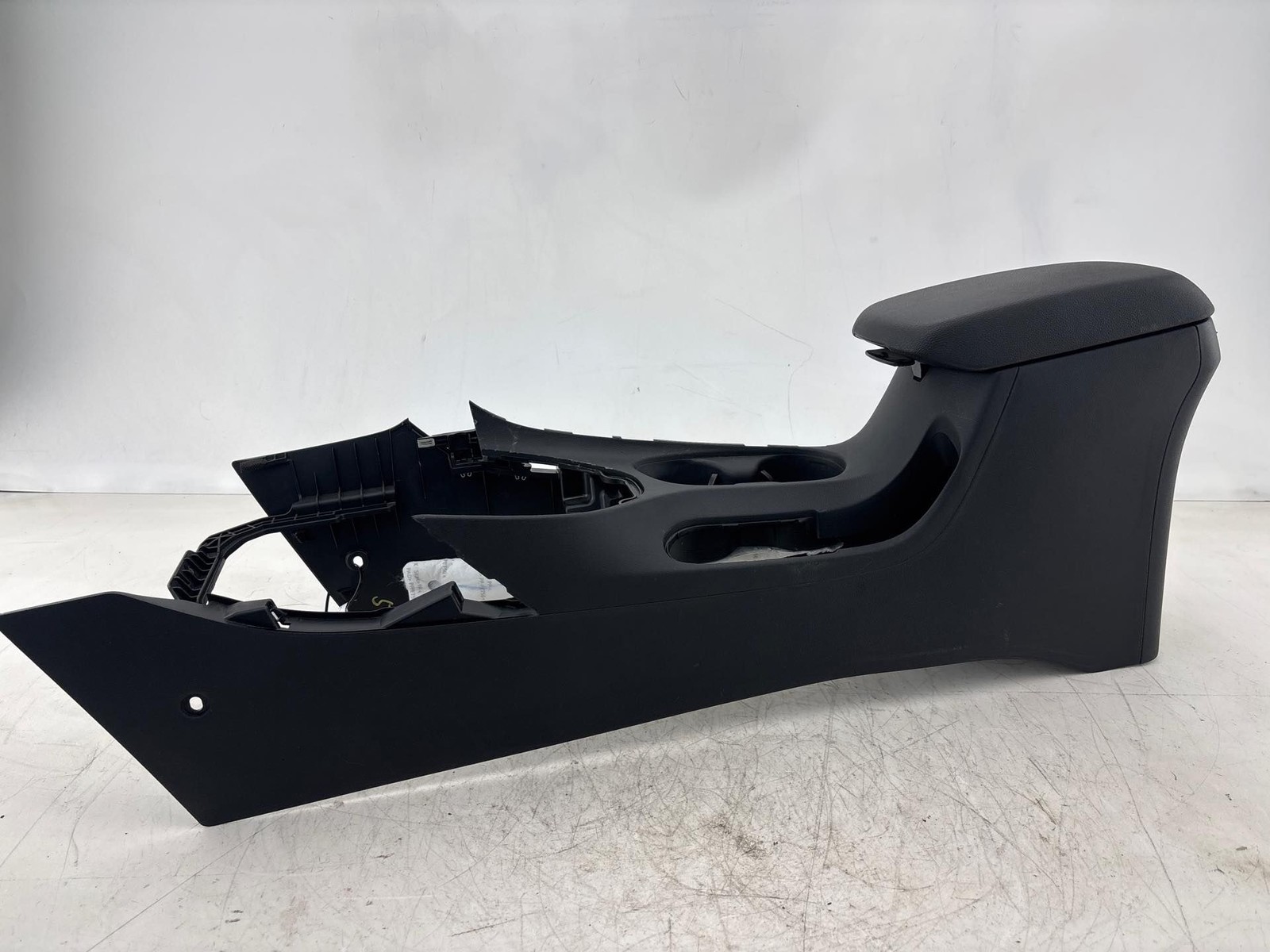 2019-2021 Hyundai Veloster Front Floor Center Console Assembly OEM