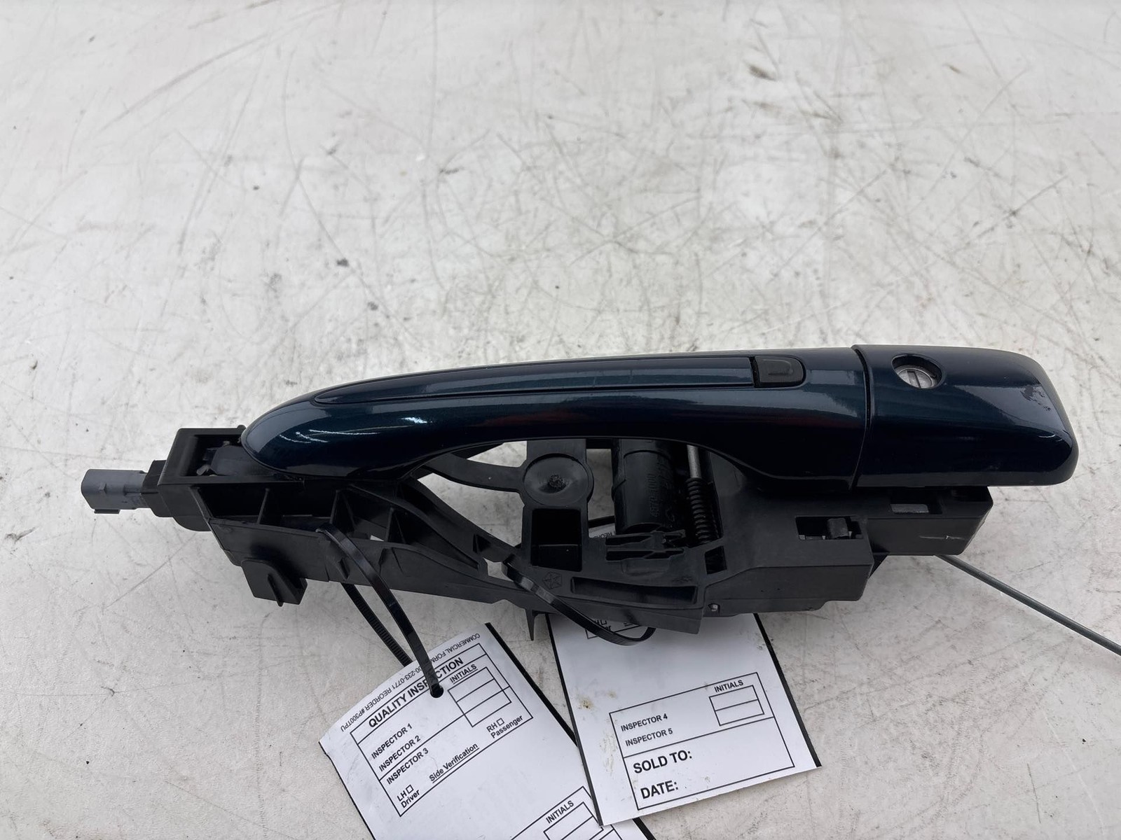 2017 - 2025 Chrysler Pacifica Front Left Side Outer Door Handle OEM