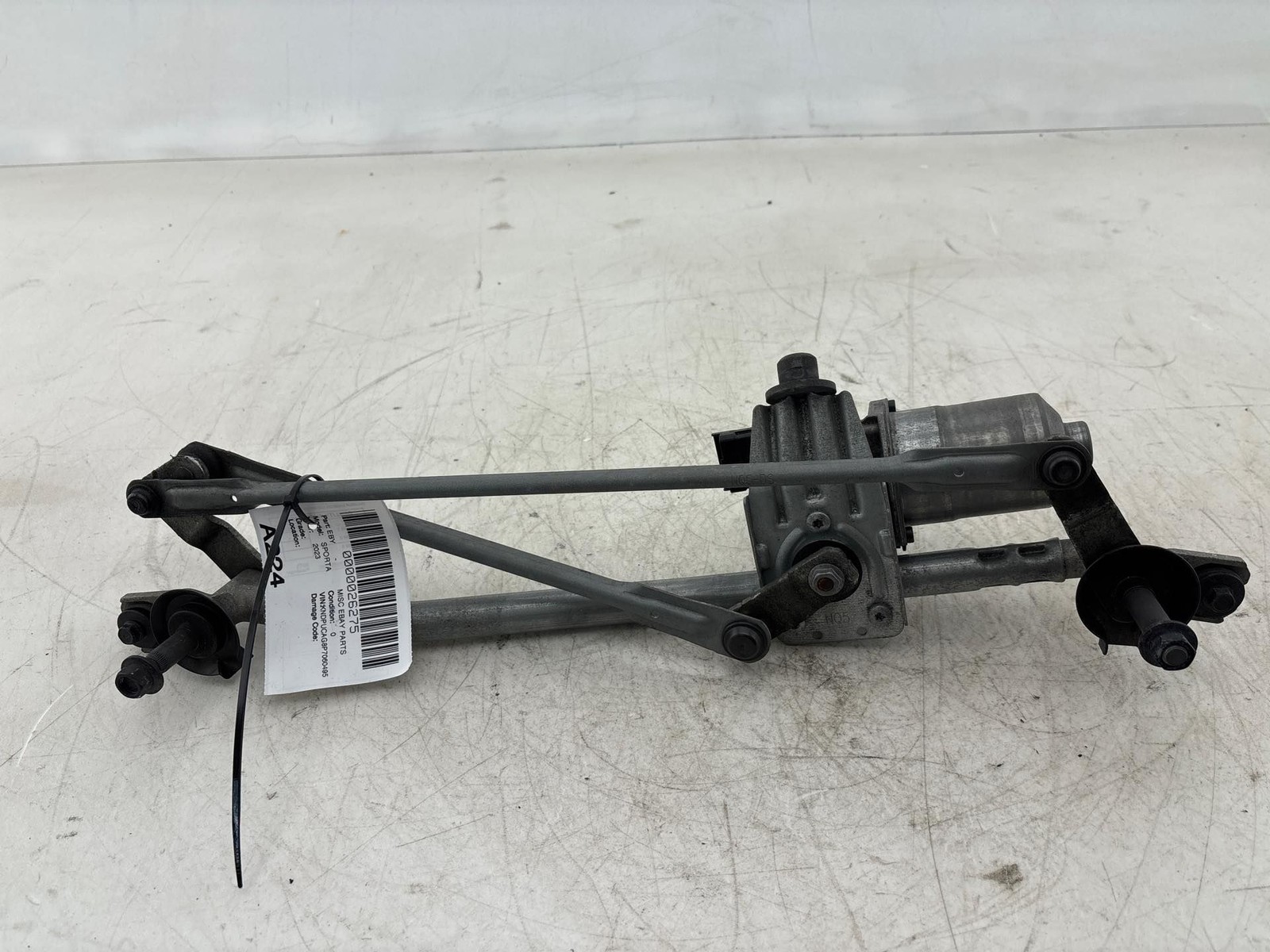 23-25 Kia Sportage LX Windshield Wiper Linkage & Motor OEM 98120P1000