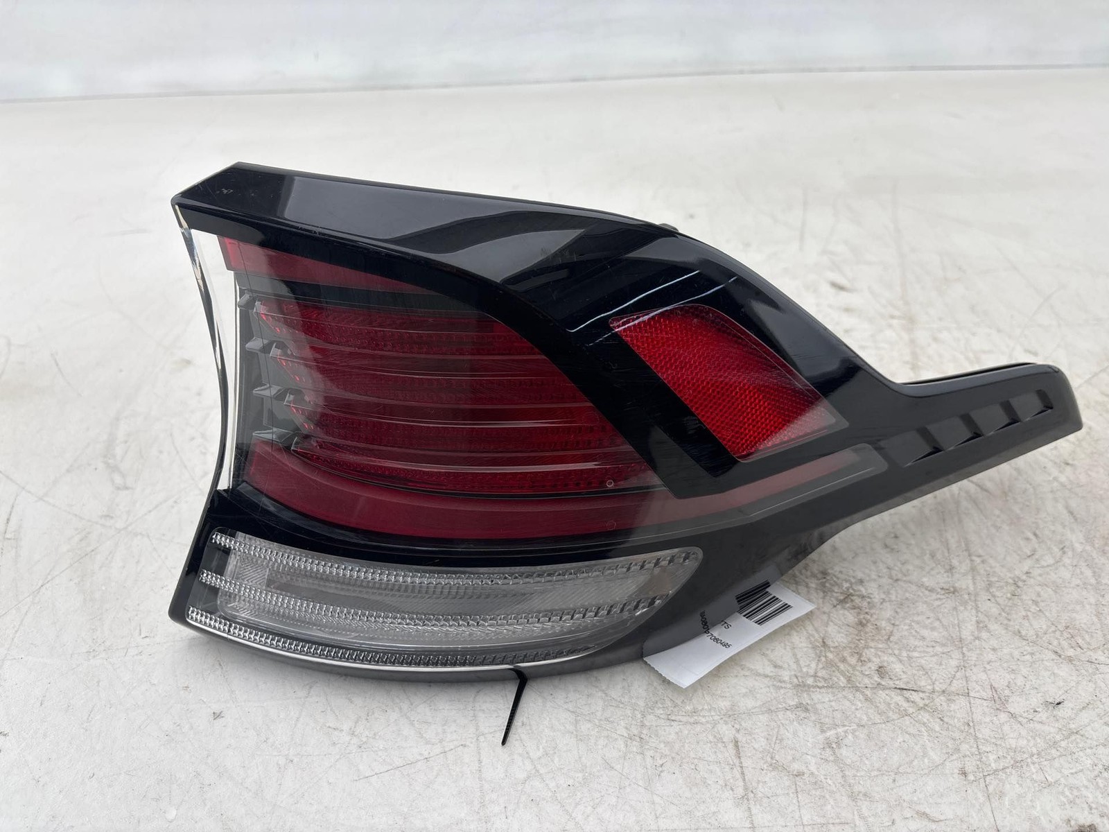 23-25 Kia Sportage LX Rear Right Quarter Panel Tail Light Lamp OEM