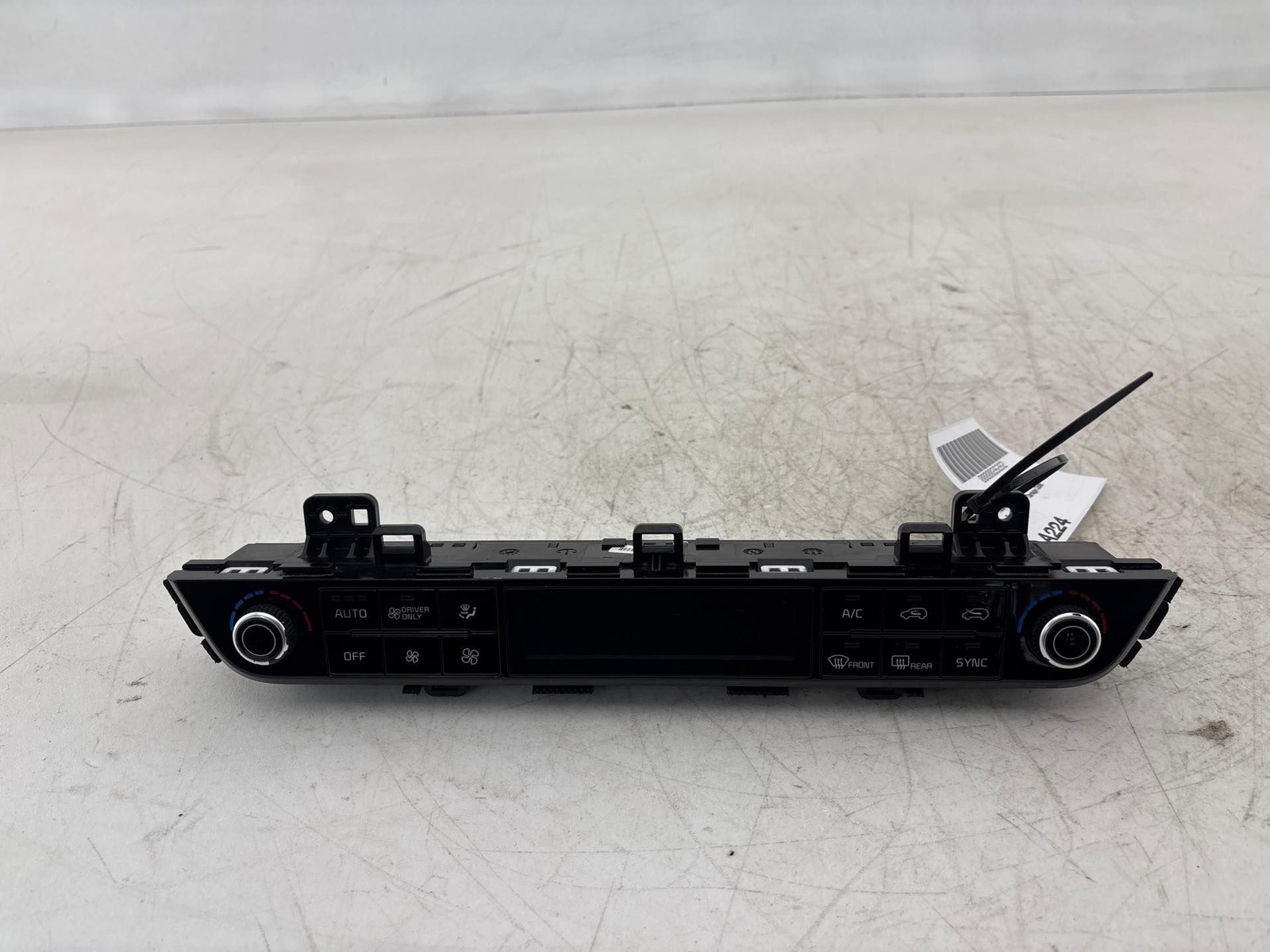 23-25 Kia Sportage LX A/C Heater Climate Control Switch Oem 97250CH010