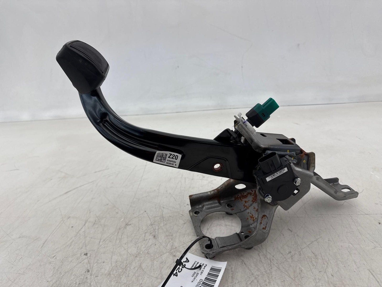 23-25 Kia Sportage LX 16.L Brake Pedal Oem 97761P0000