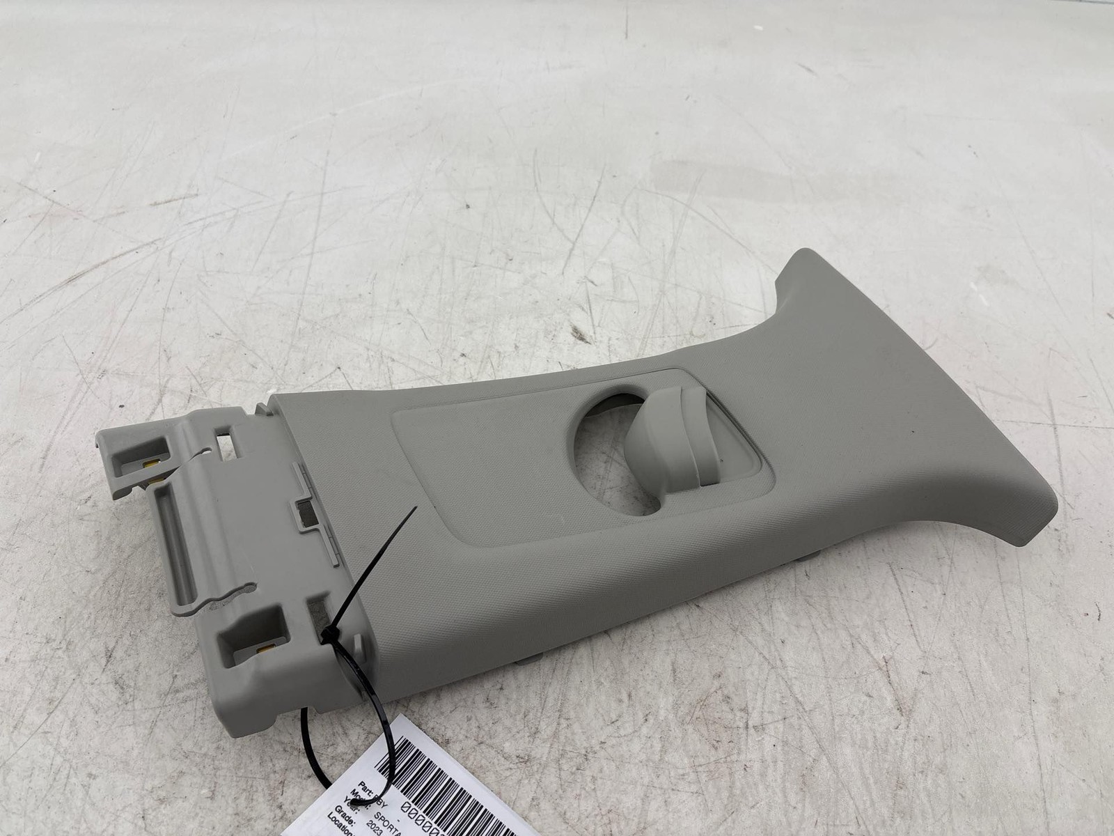 23-25 Kia Sportage LX 16.L Right Upper B-Pillar Panel Trim Oem