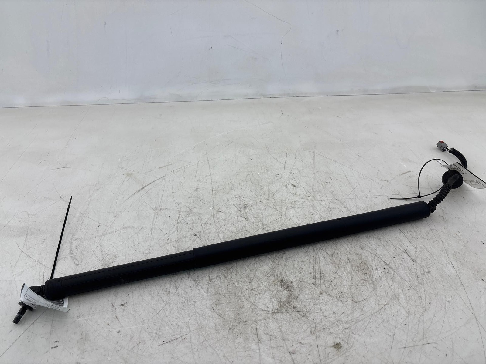 2021 - 2025 Chrysler Pacifica Rear Liftgate Right Power Shock Lift Support OEM