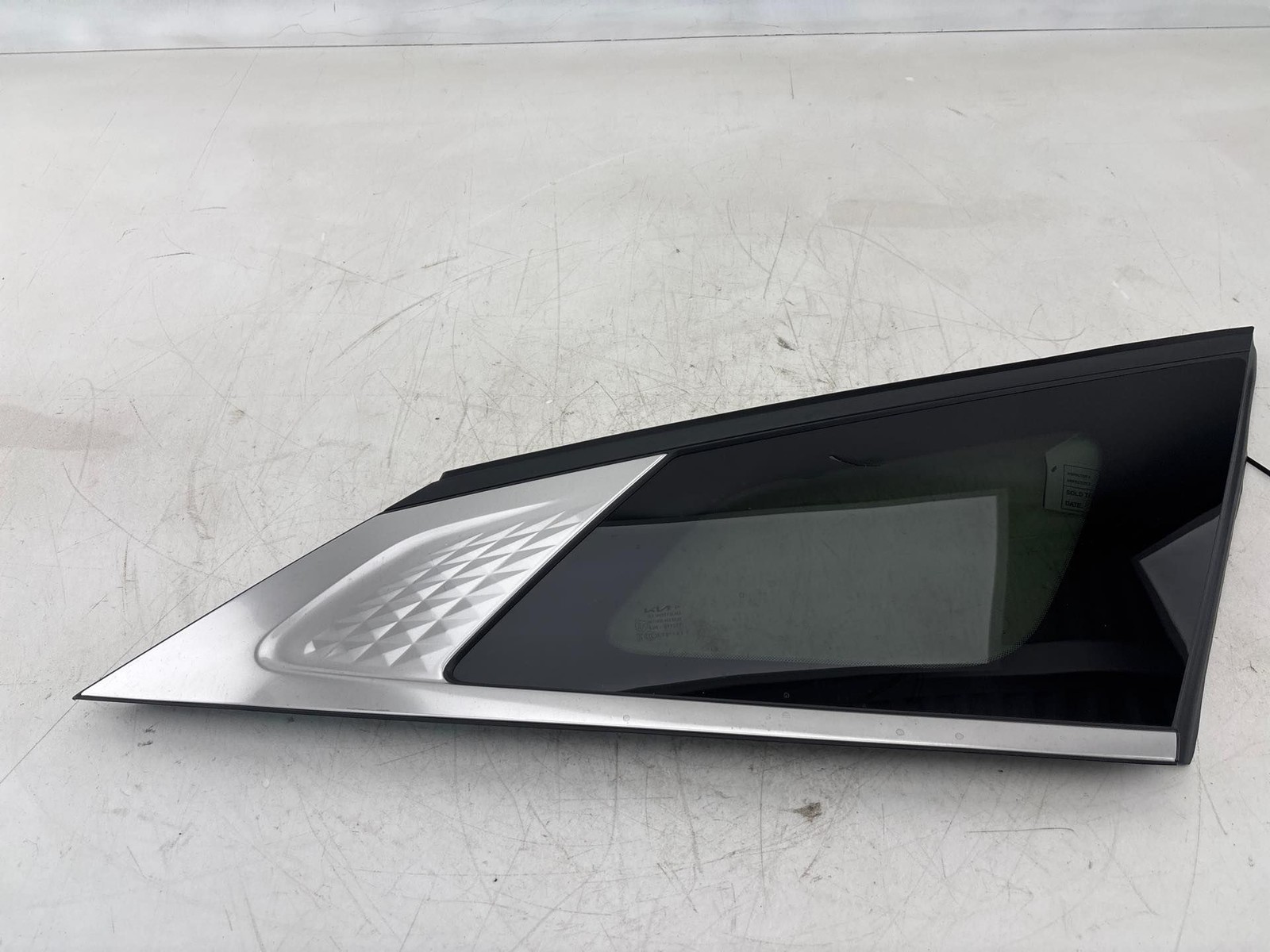 23-25 Kia Sportage LX Rear Right Window Quarter Glass Oem