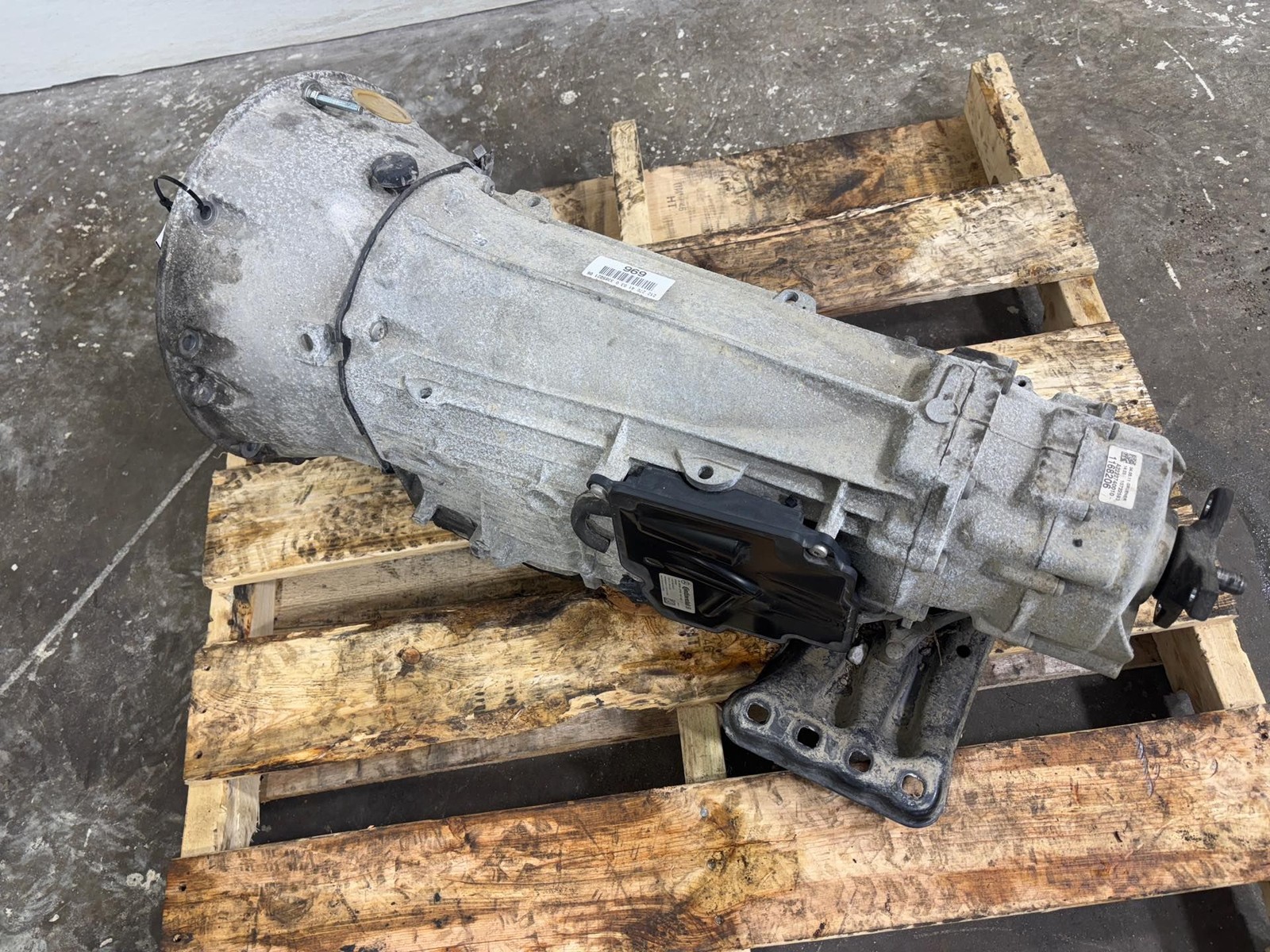 2011-2012 Mercedes W212 E350 Automatic Transmission Assembly OEM