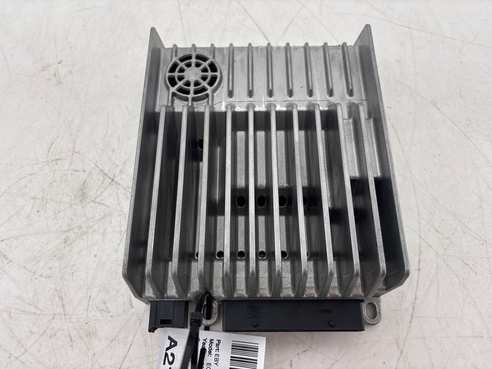 2010-2012 Mercedes W212 E350 Radio Amplifier OEM 2129007108