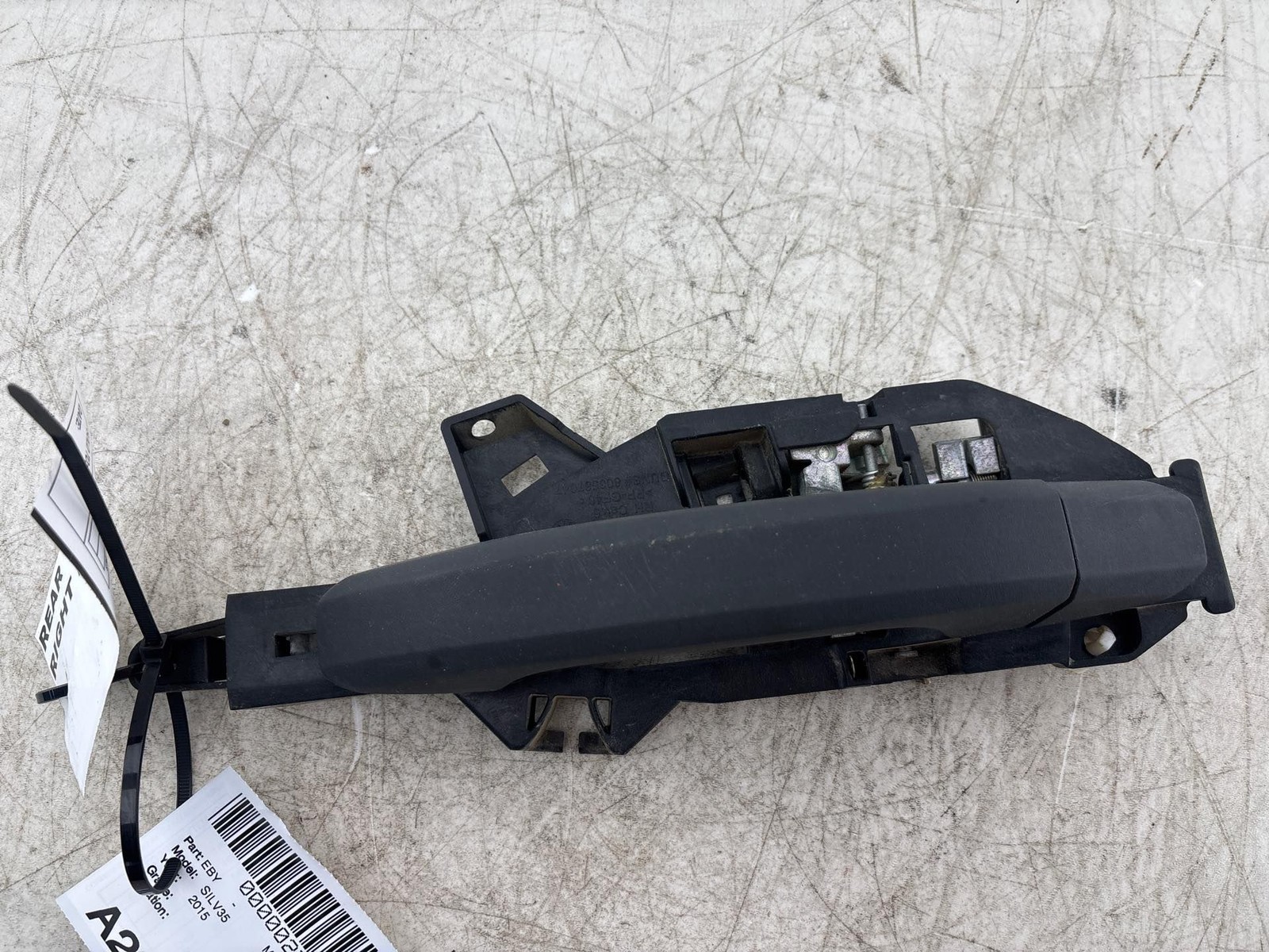 2015 - 2019 Chevy Silverado 3500 Rear Right Side Exterior Door Handle OEM