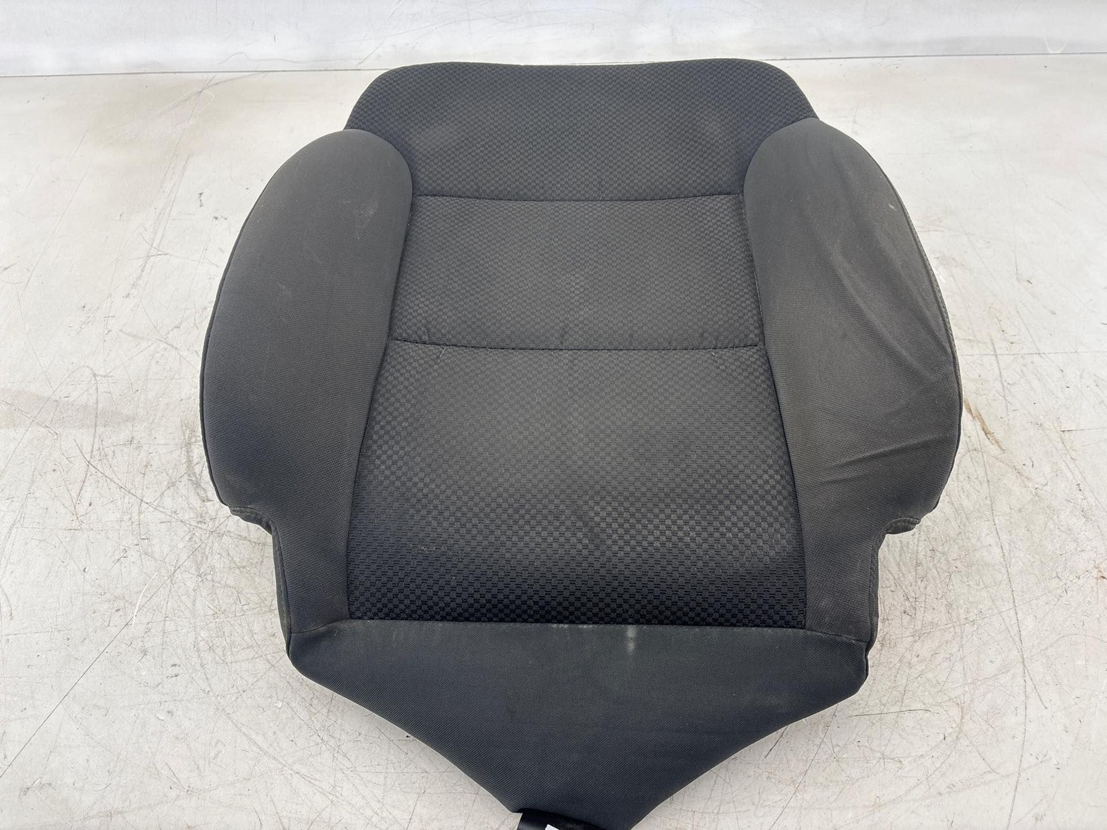 2015-2019 Chevy Silverado 3500 Front Left Driver Side Seat Upper Cushion OEM