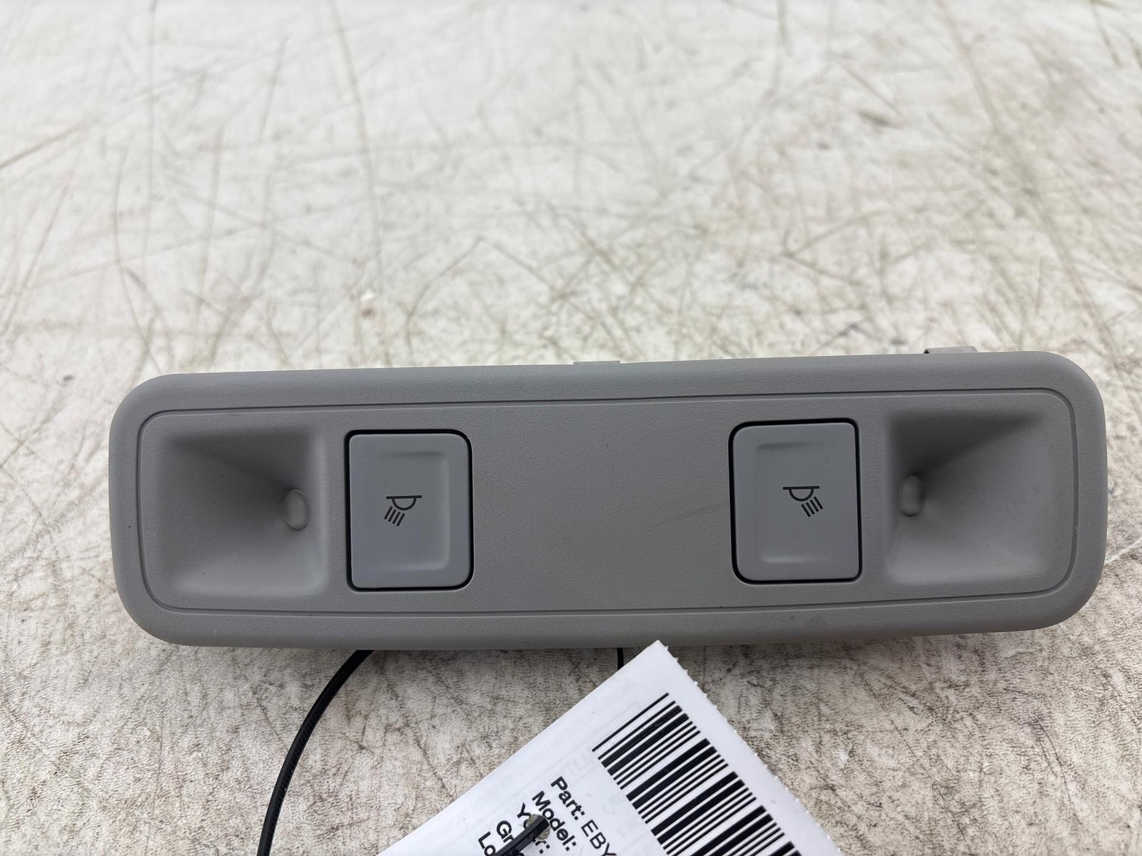 2015-2019 Chevy Silverado 3500 Rear Interior Overhead Roof Dome Light Lamp OEM
