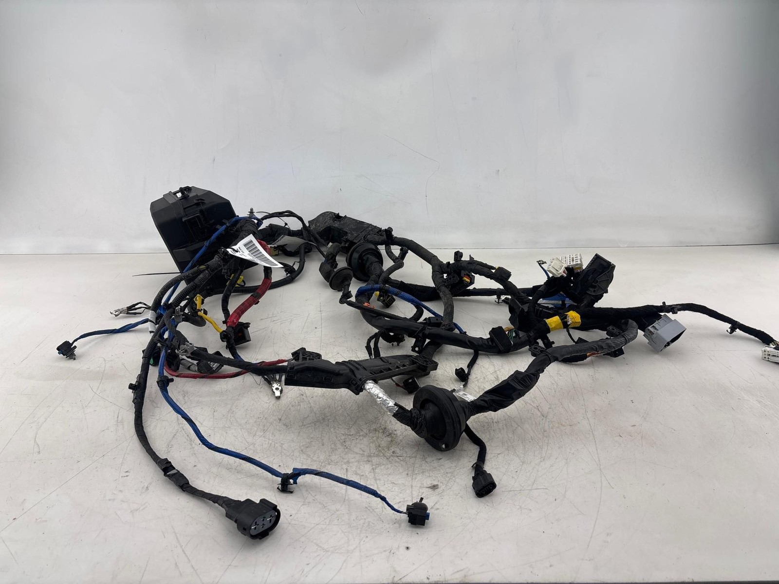 2023 Kia Sportage Hybrid1.6L Engine Motor Wire Wiring Harness W/ Fuse Box OEM