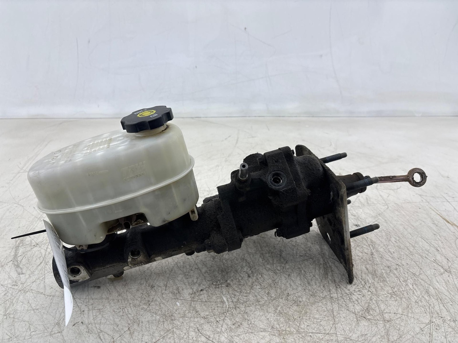 2015-2019 Chevy Silverado 3500 Power Brake Booster & Master Cylinder OEM