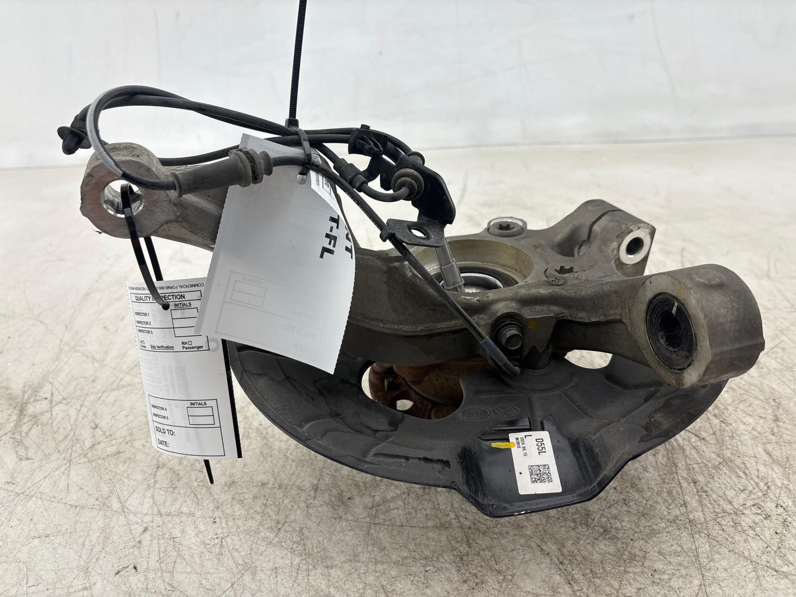 2020-2025 Hyundai Sonata FWD Front Left Spindle Knuckle Hub OEM