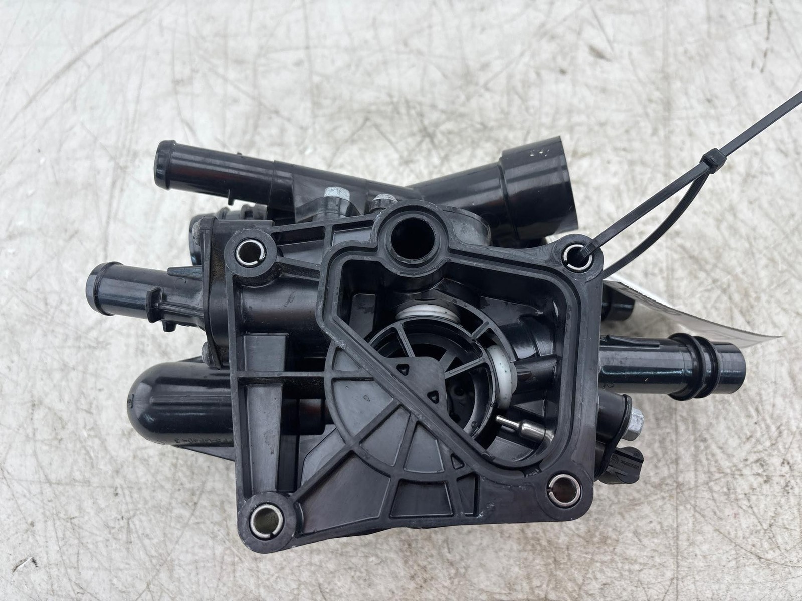 2024-2025 Hyundai Sonata 2.5L L4 Engine Coolant Thermostat OEM
