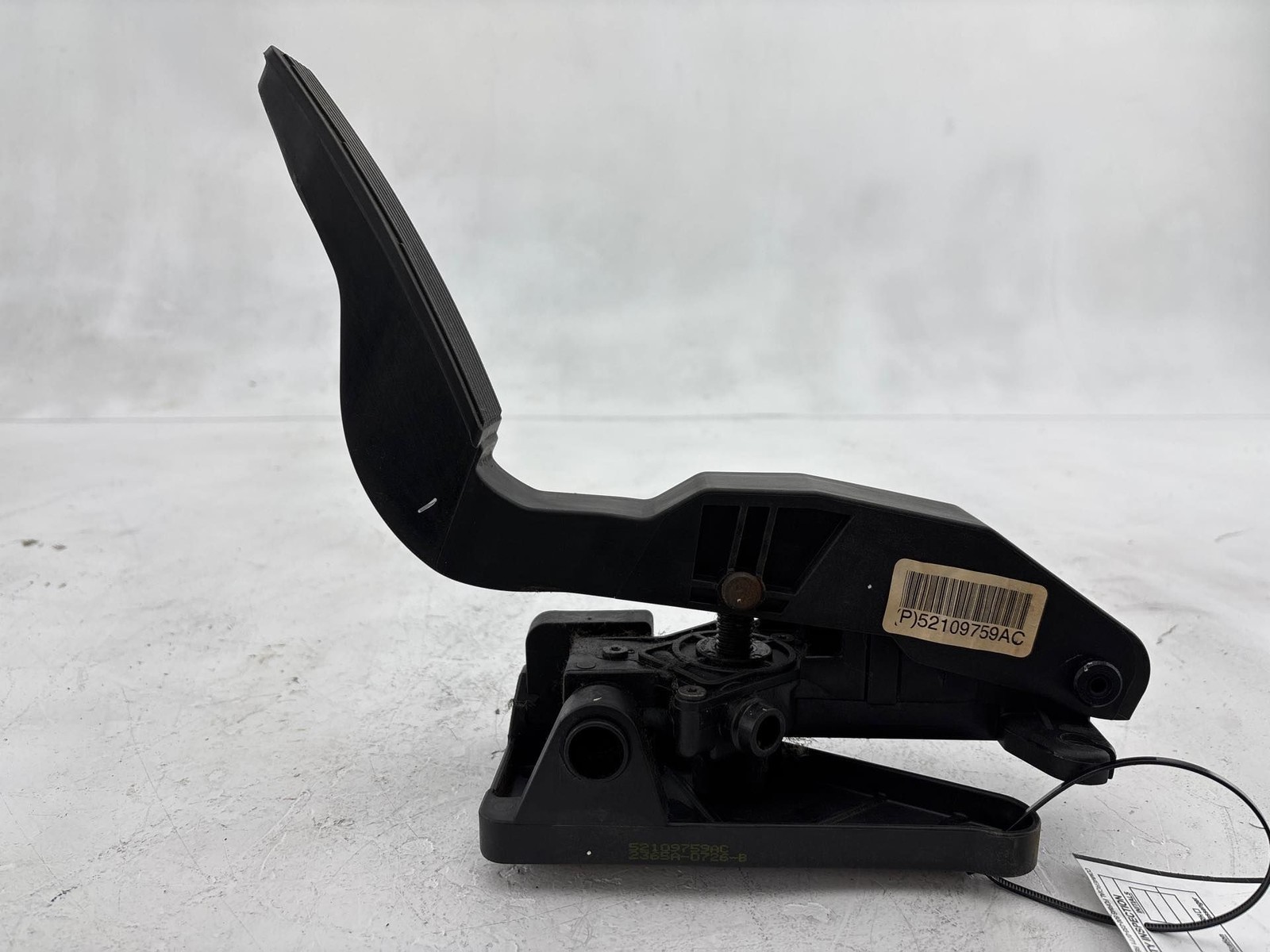 2005 - 2007 Jeep Grand Cherokee Gas Pedal Accelerator Assembly OEM