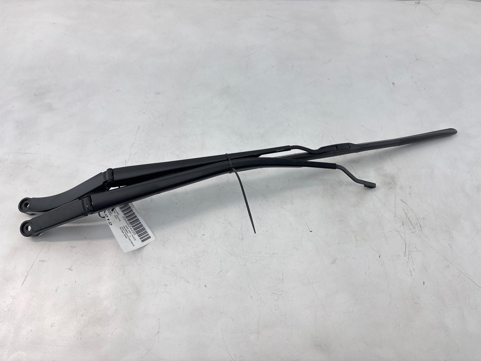 21-25 Toyota Sienna 2.5l AWD Front Right & Left Windshield Wiper Arm OEM