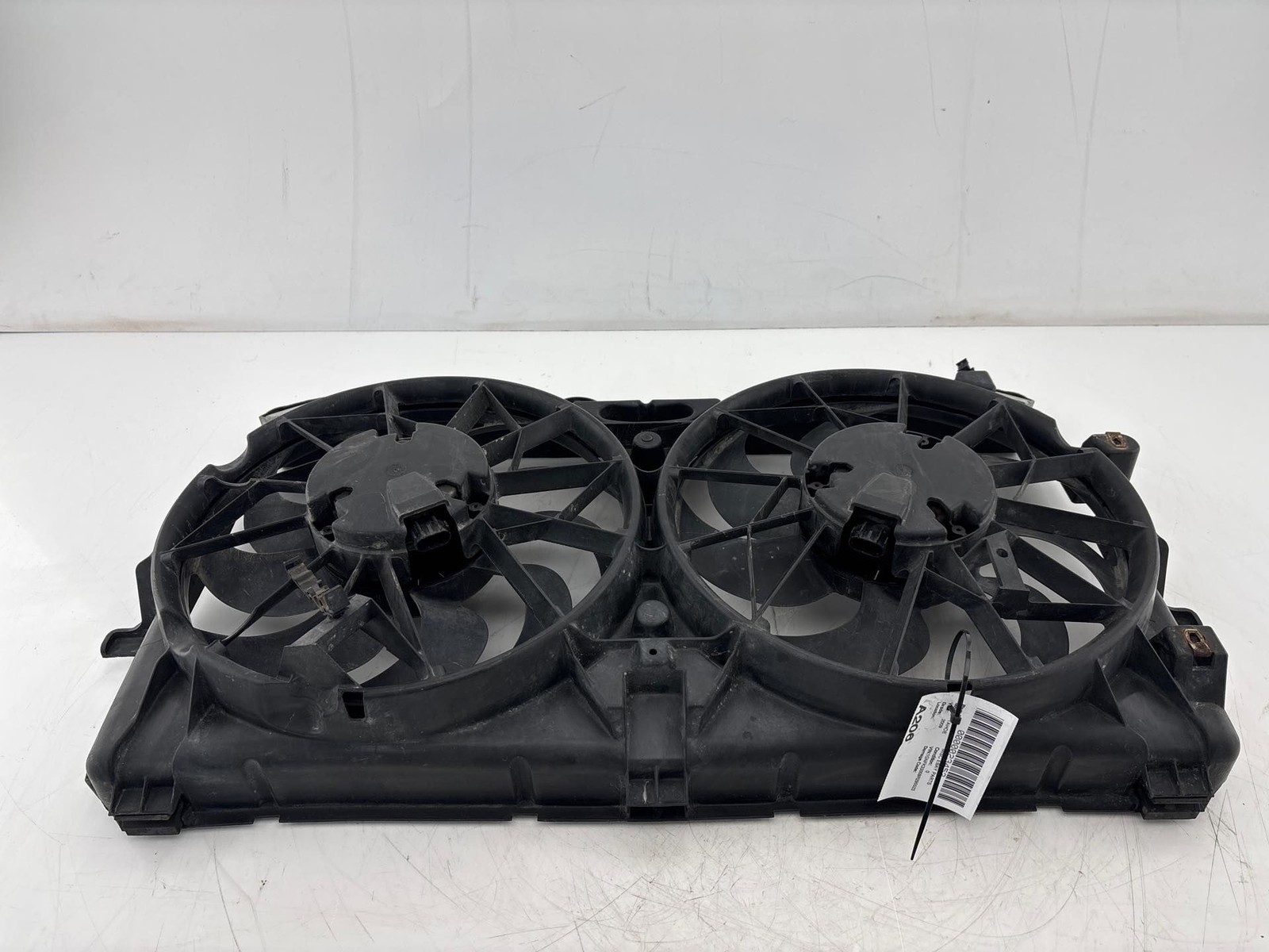 2007-2012 Chevrolet Tahoe Radiator Cooling Fan Assembly OEM