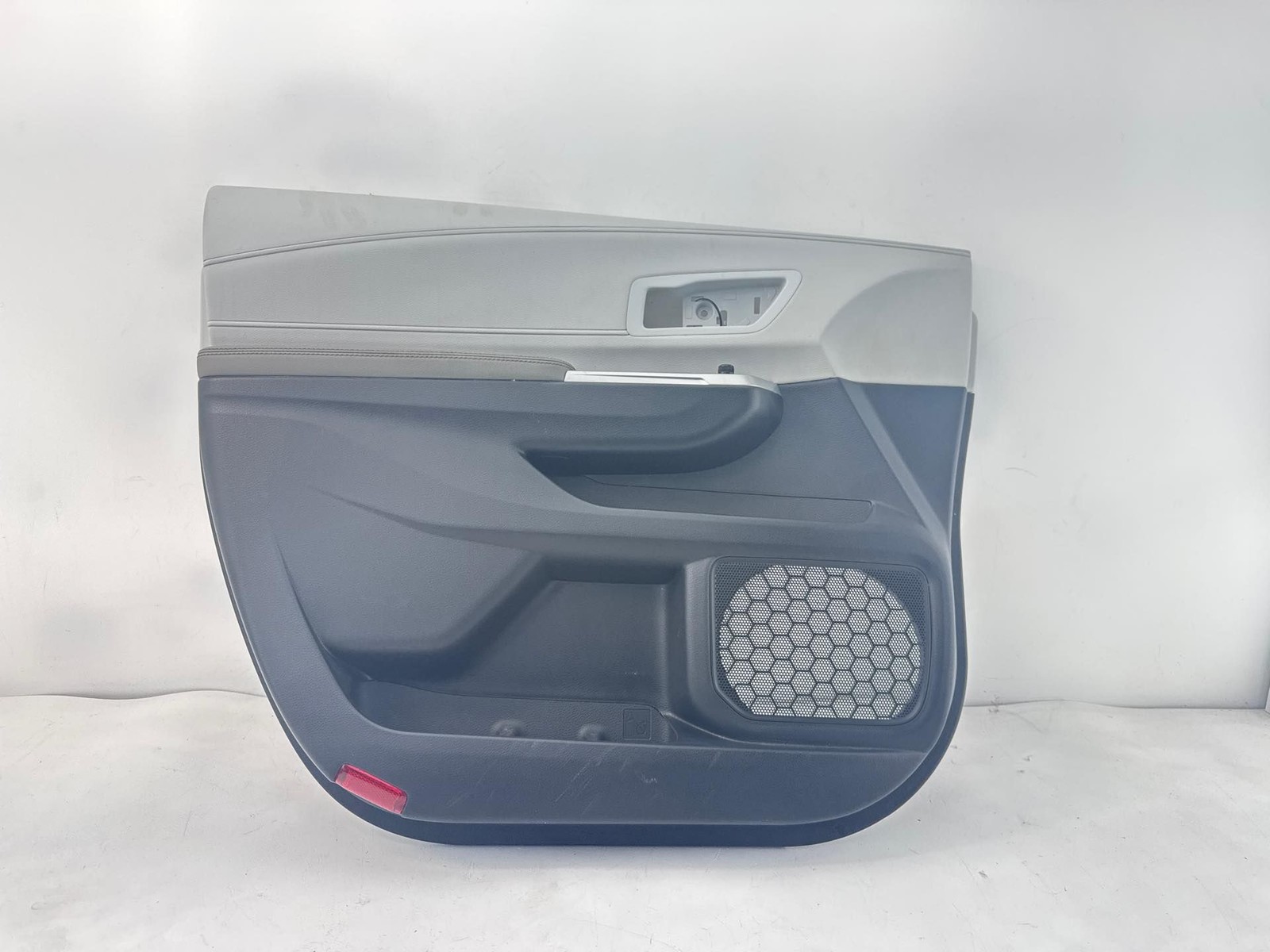 2021-2025 Toyota Sienna 2.5l AWD Front Left Door Panel Trim Cover OEM