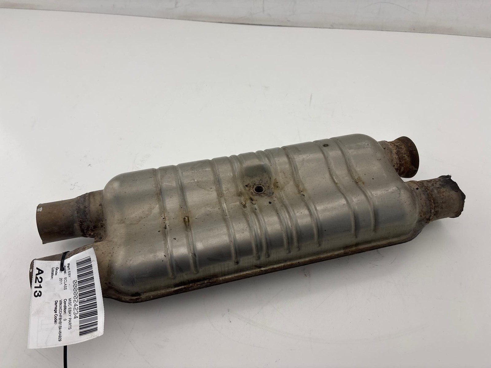 2010-2012 Mercedes W212 E350 AWD Exhaust Muffler Resonator OEM