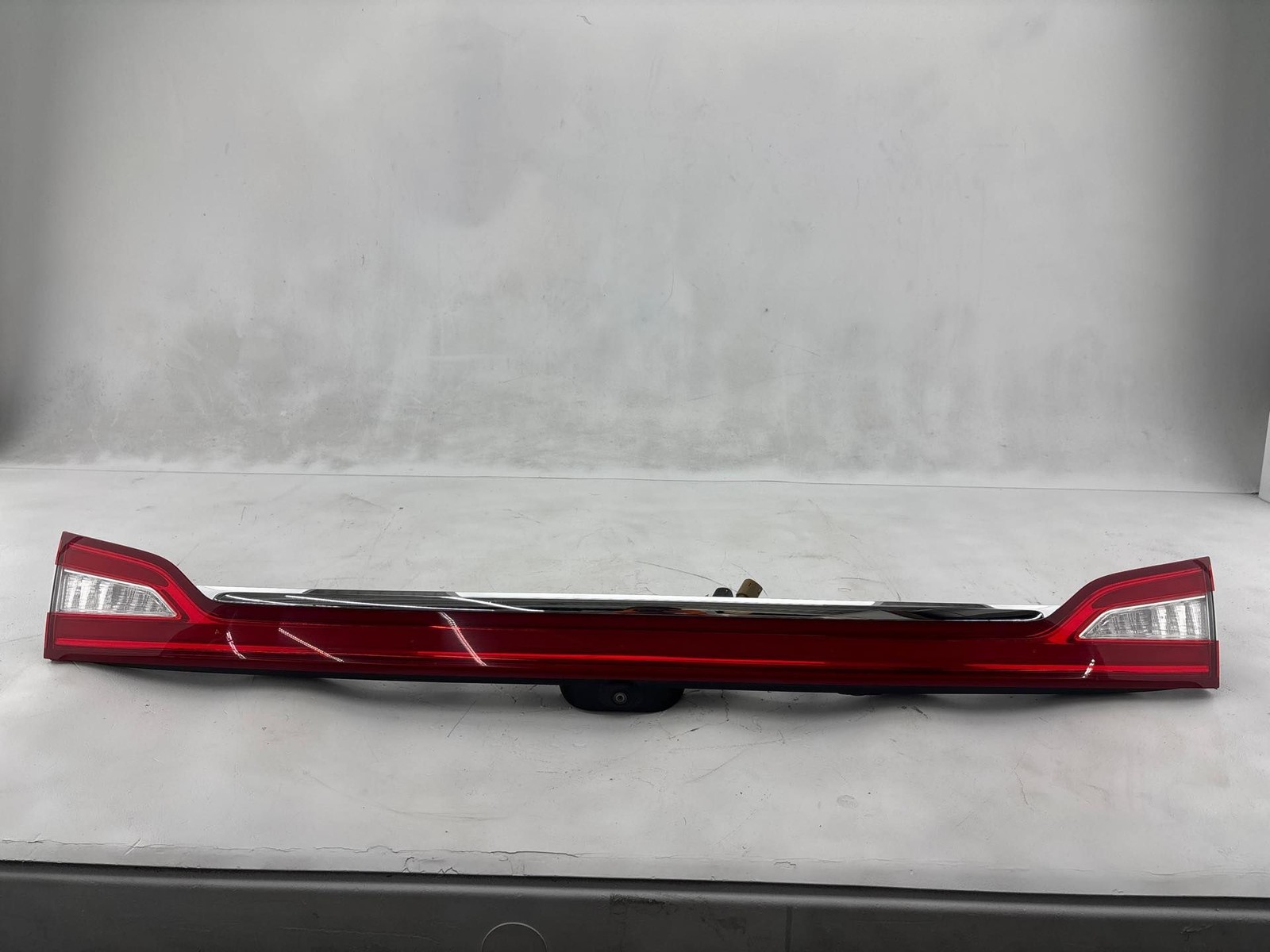 2016-2018 Lincoln MKX Tail Light Lamp Assembly OEM