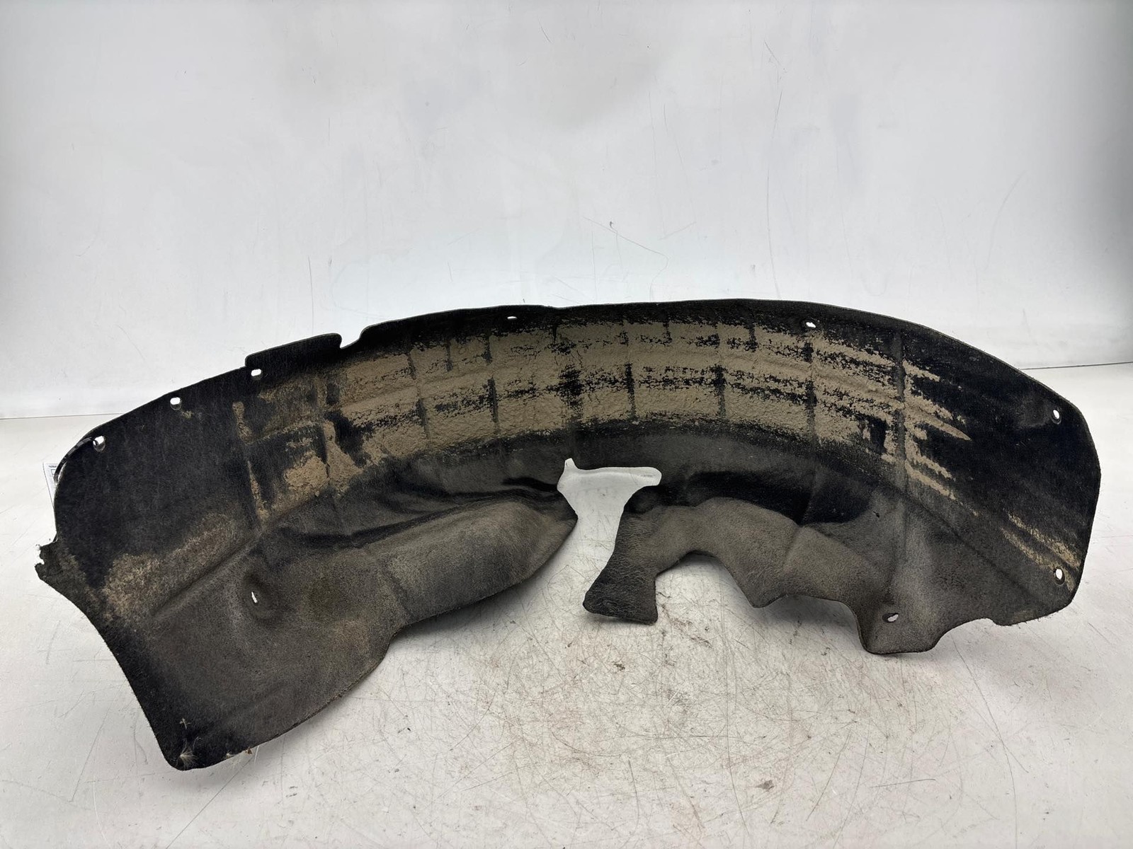 2016 - 2019 Volkswagen Passat Rear Right Quarter Wheelhouse Splash Shield OEM