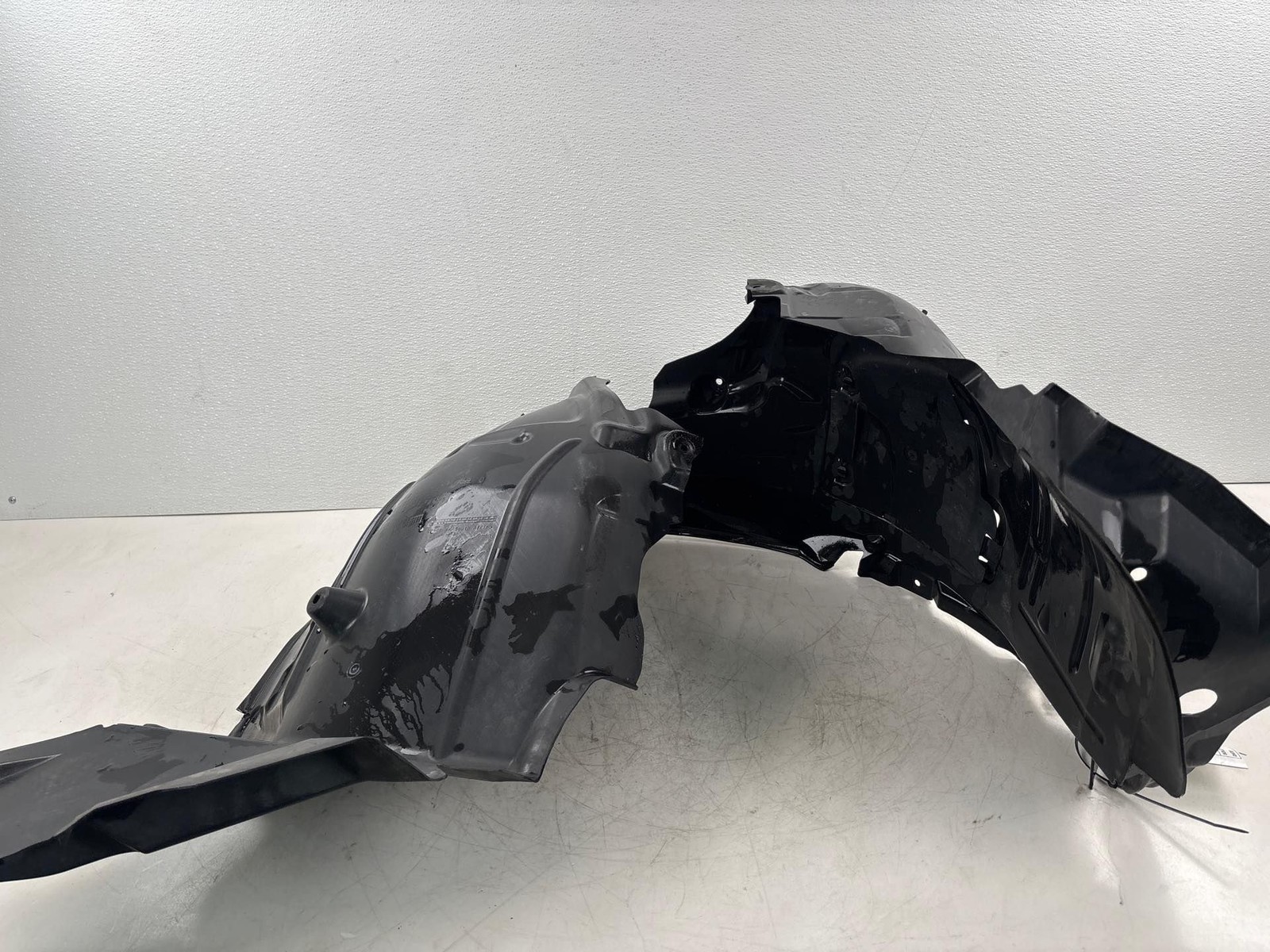 2015 - 2021 Mercedes C300 W205 Front Left Side Fender Liner Splash Shield OEM