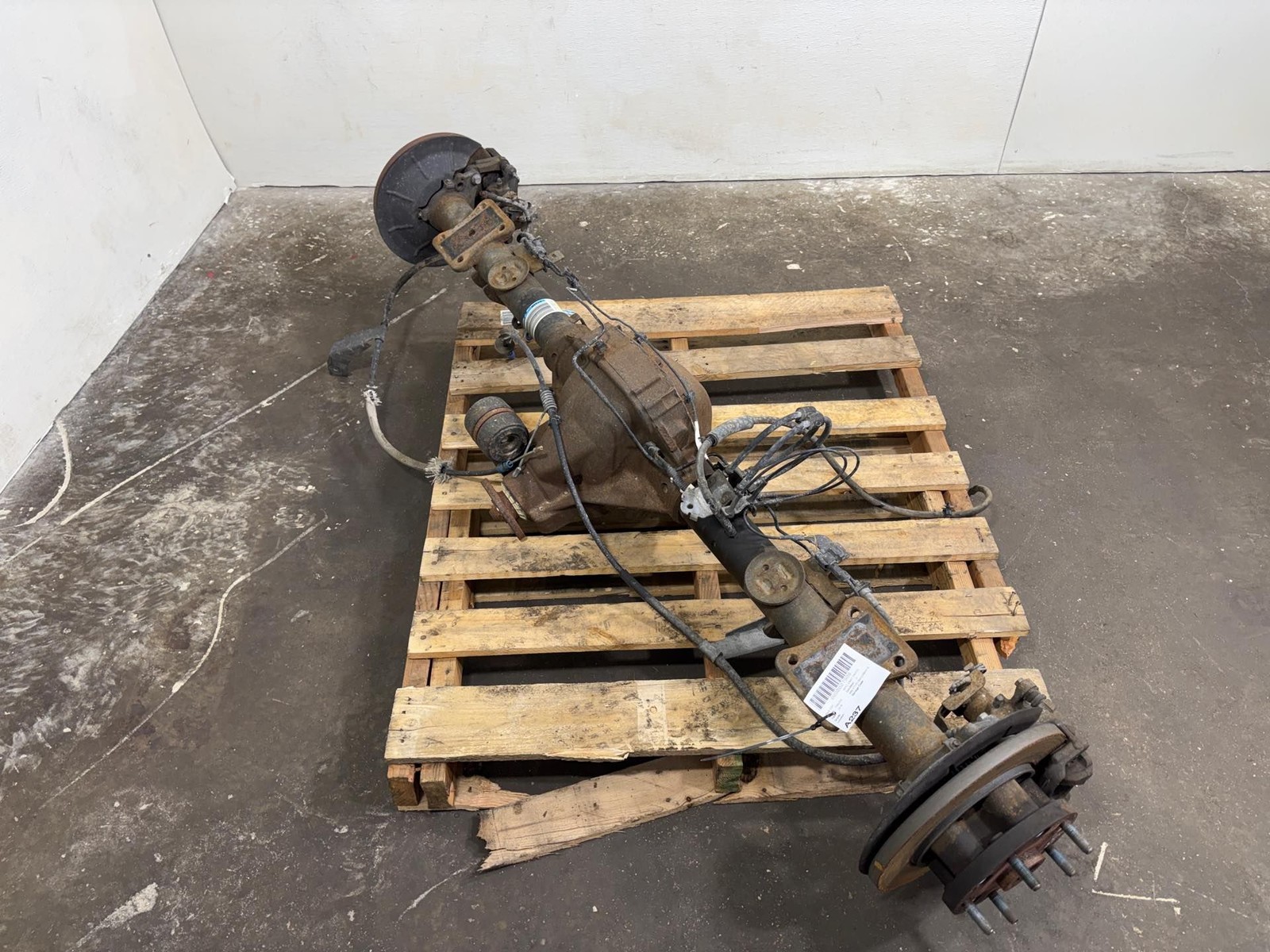2015-2019 Ford Transit 250 3.7L Rear Axle Assembly 3.73 ratio Oem