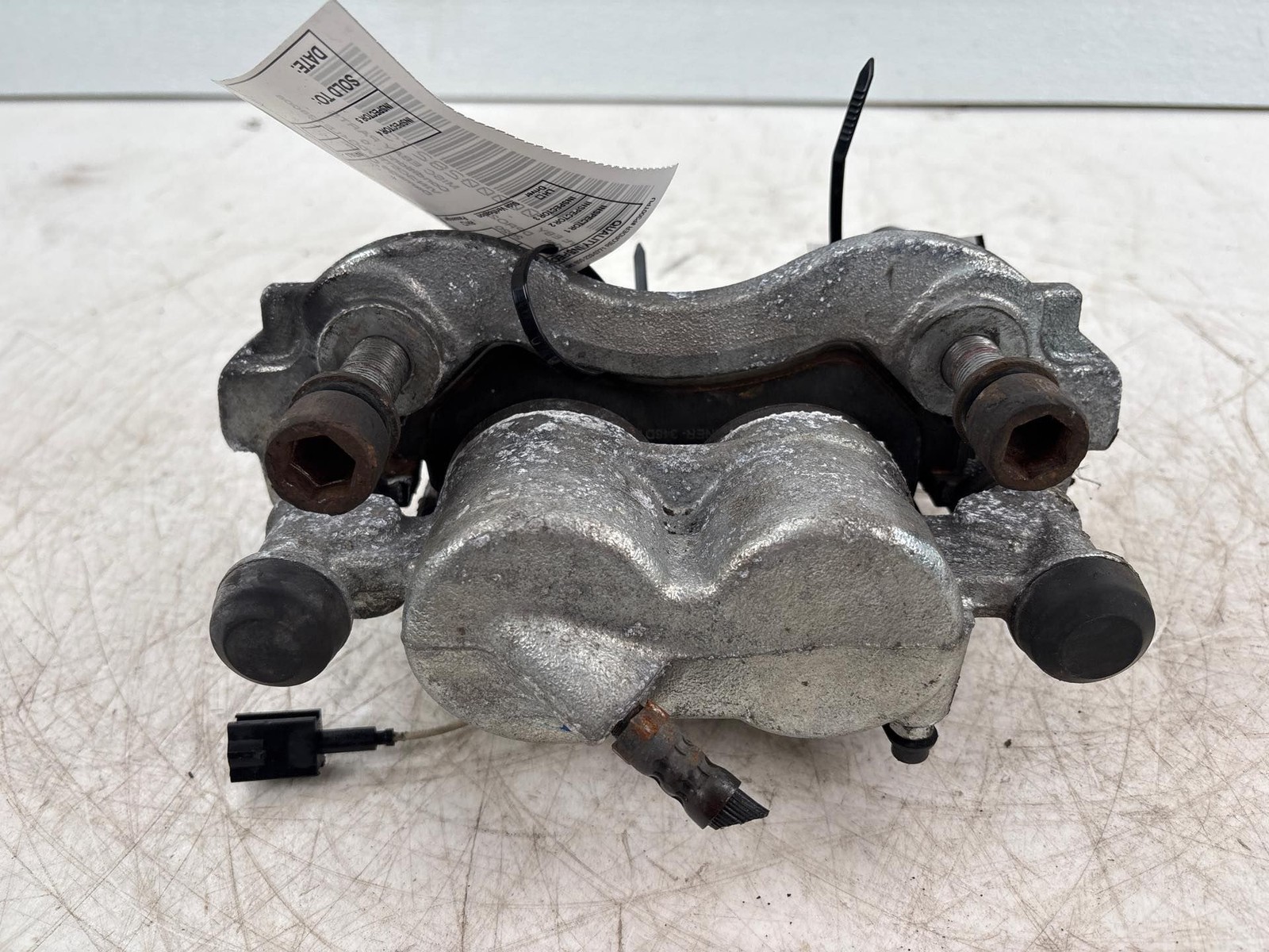 2014-2022 Ram Promaster 2500 Front Left Brake Caliper Assembly Oem